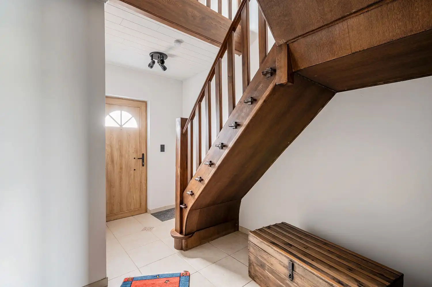 Instapklare open bebouwing op een perceel van 635 m². foto 5