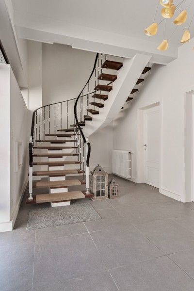 Op en top gerenoveerde bel-etage woning mét magazijn TE KOOP nabij hartje Wakken! foto 3