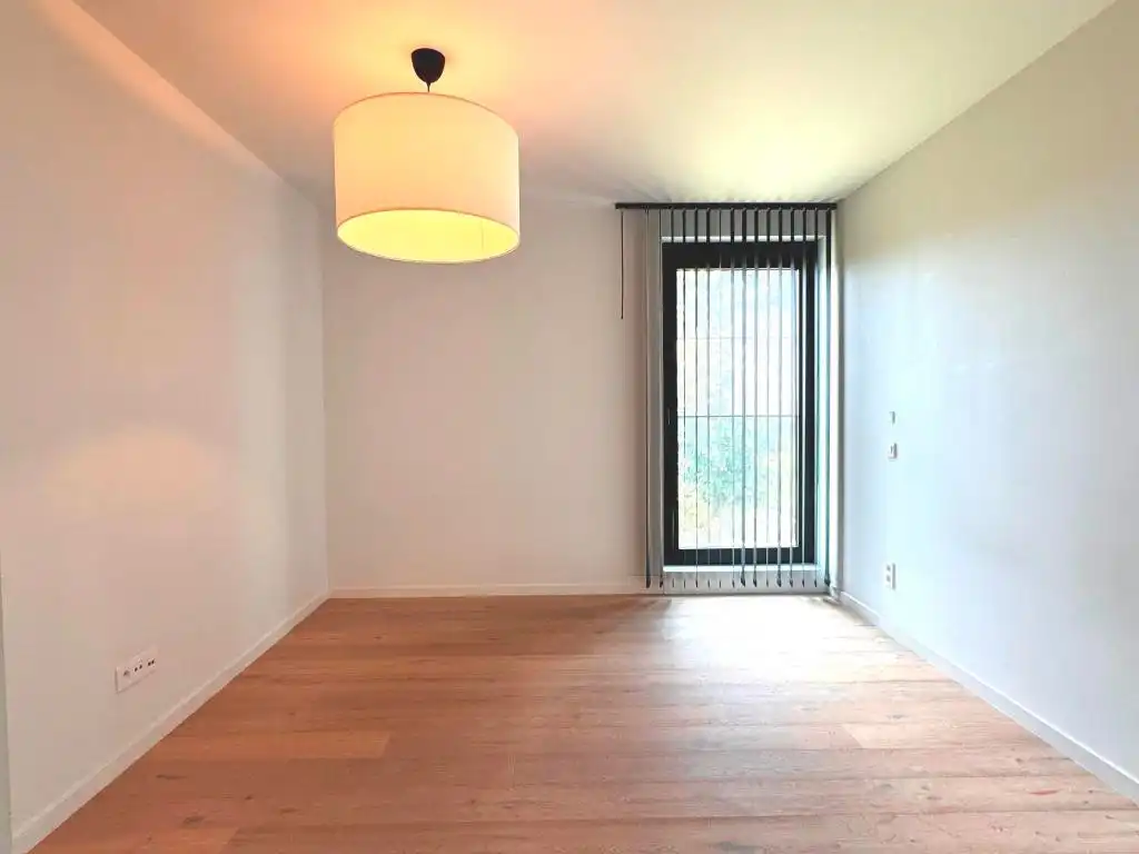 Luxueus en ruim recent appartement met 3 slaapkamers en 2 badkamers. foto 13