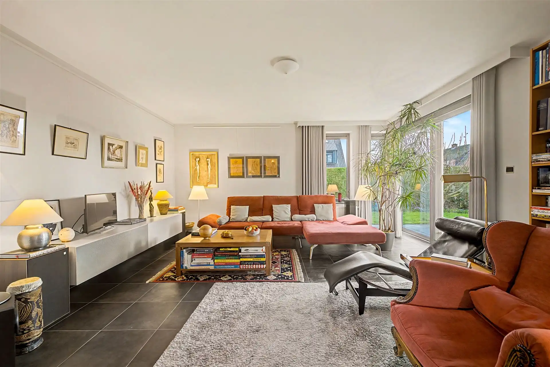 Stijlvolle gezinswoning met 3 slaapkamers en thuiskantoor (926m²) foto 6