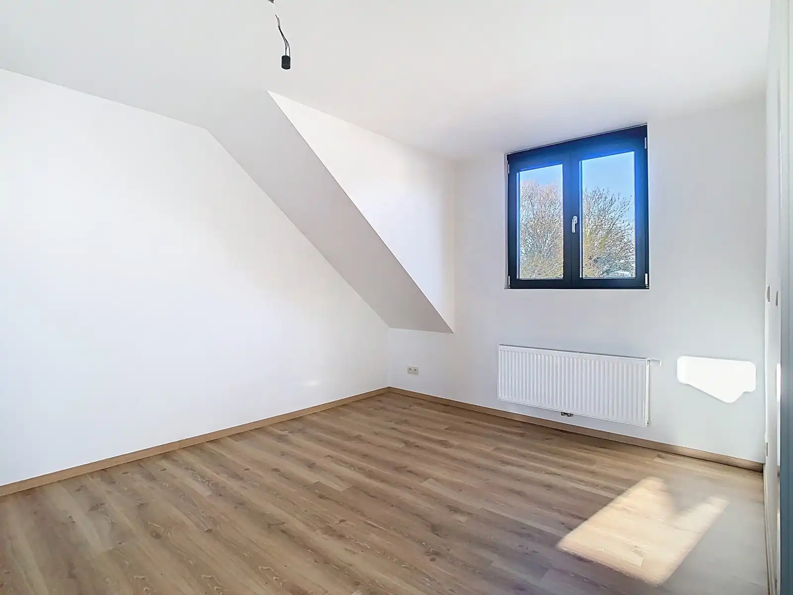 Stijlvol gerenoveerde woning (EPC A), instapklaar! foto 12