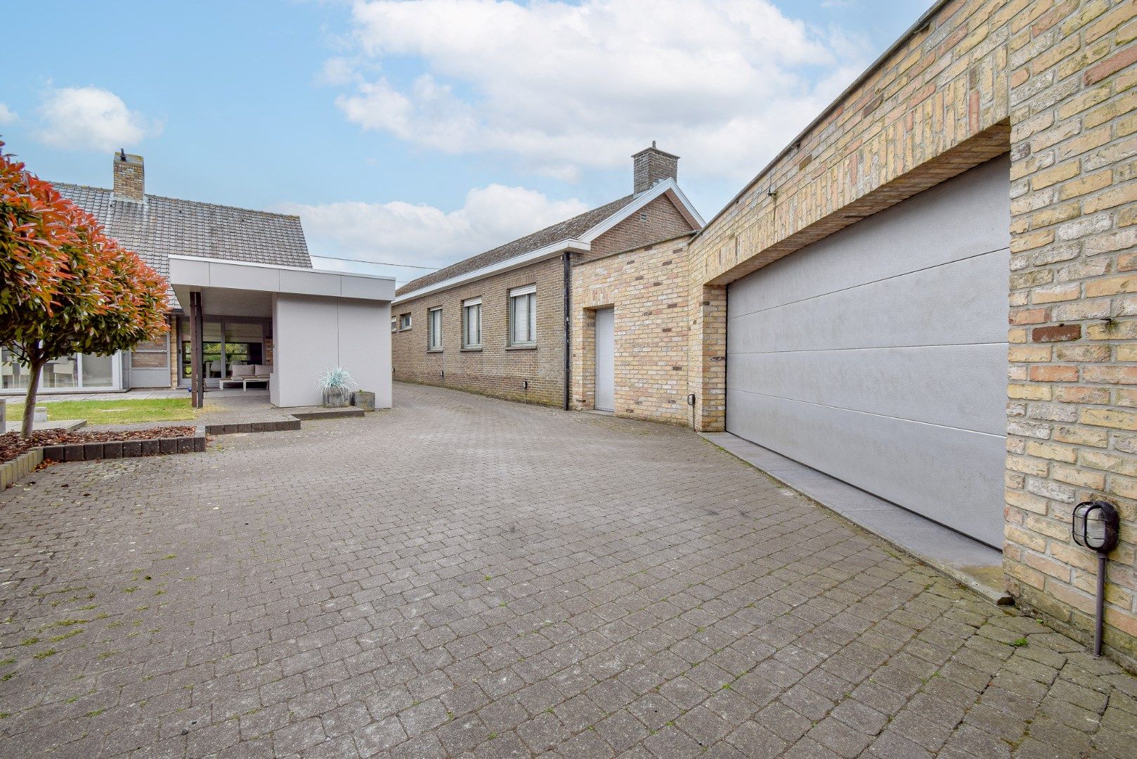 Verzorgde woning met 4 slaapkamers, garage en mooie tuin foto 23