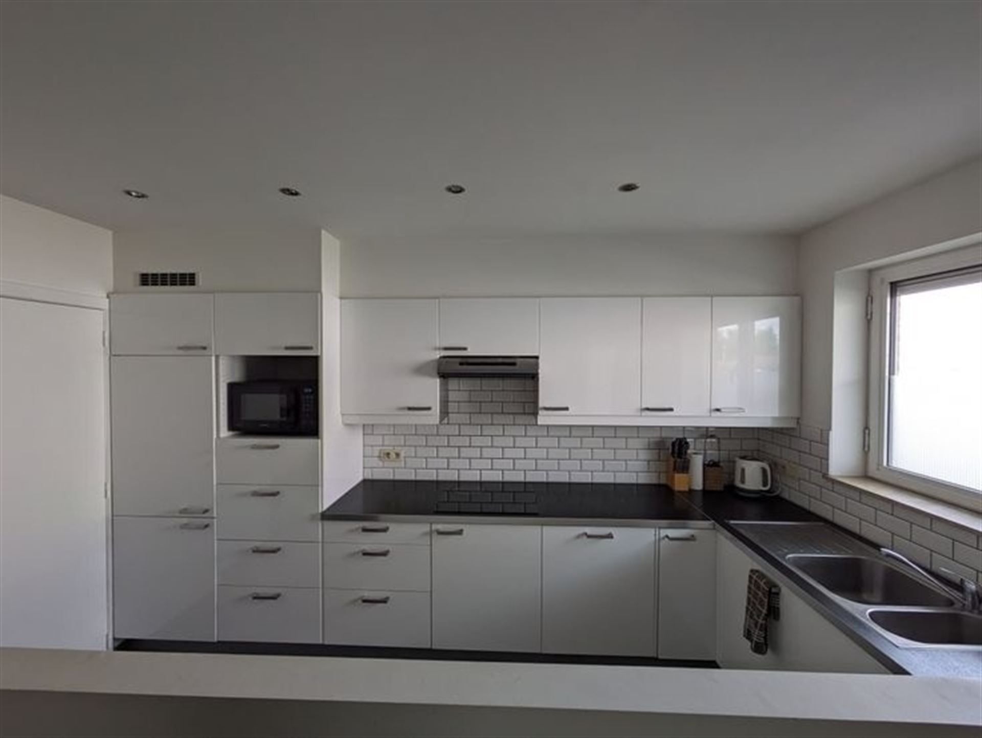 Gelijkvloersappartement met 3 slaapkamers foto 4