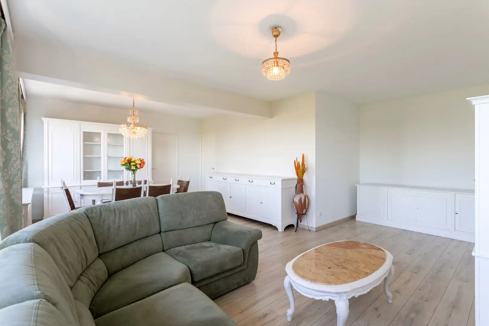 App (82m²) te koop in Breughelpark, met 2 slpks, ruim balkon en kelder foto 3