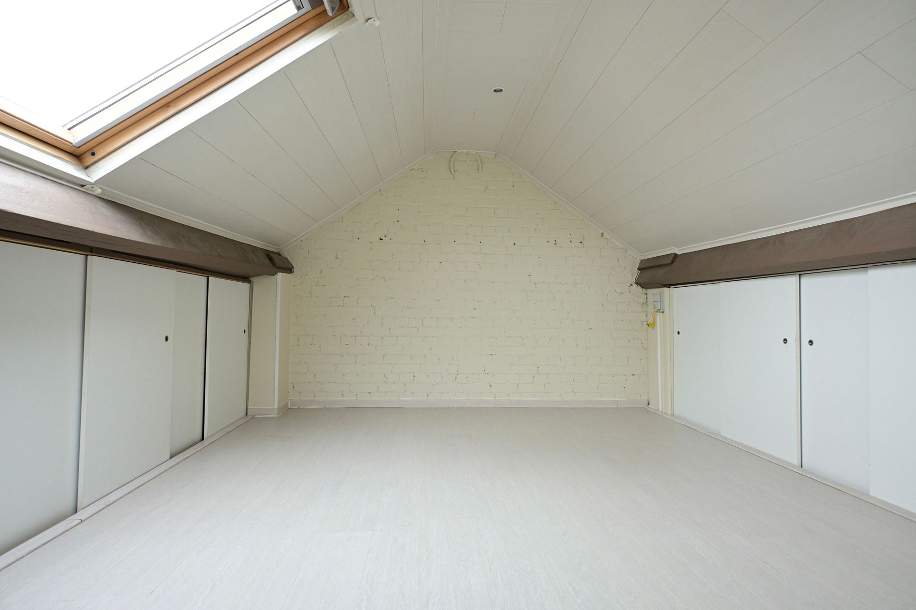 Ruime gezinswoning met twee zonneterrassen in Oostende. foto 9