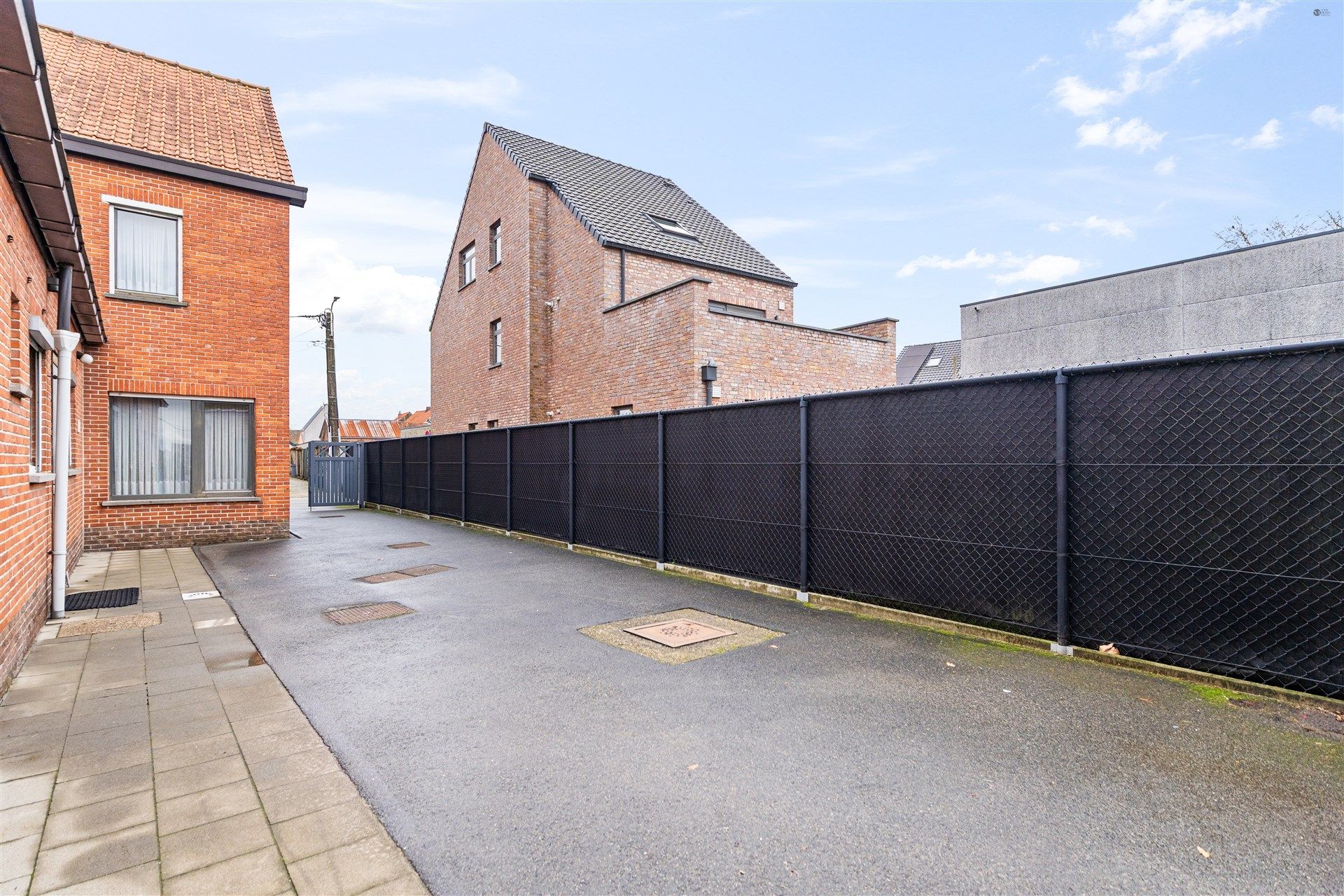 Ruim te renoveren halfopen bebouwing foto 23