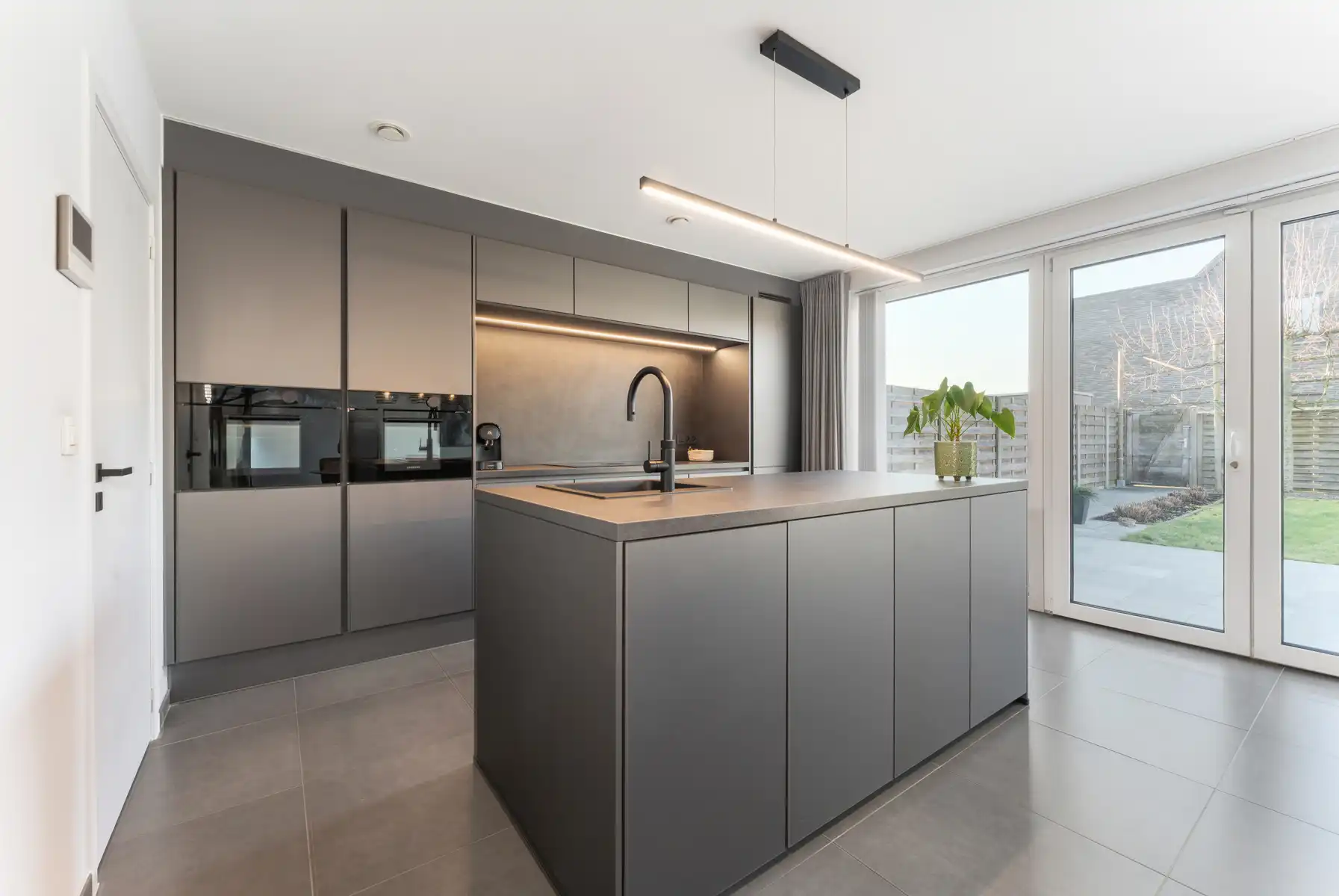 Recente HOB met 4 slpks en afzonderlijke garage te Roeselare foto 5