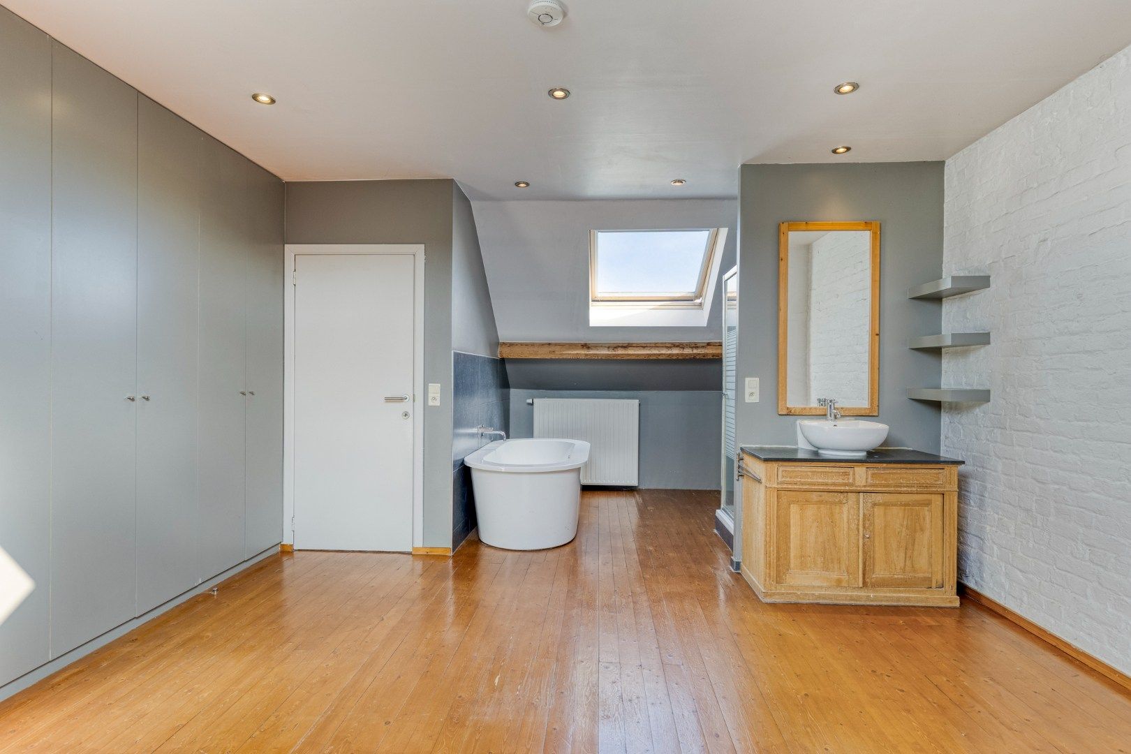 Goed gelegen woning met 3 slaapkamers en 2 badkamers in een rustige straat- bewoonbare oppervlakte 151 m² foto 19