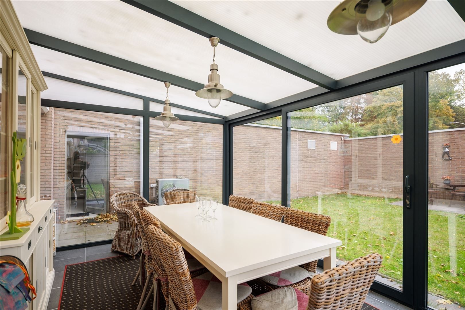 Uniek gelijkvloersappartement met tuin, dubbele garage en tal van mogelijkheden foto 6