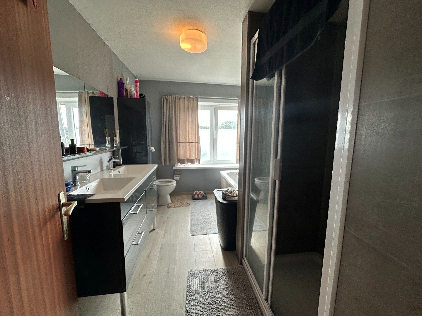Ruime gezinswoning met 3 slaapkamers en zongerichte tuin  foto 4