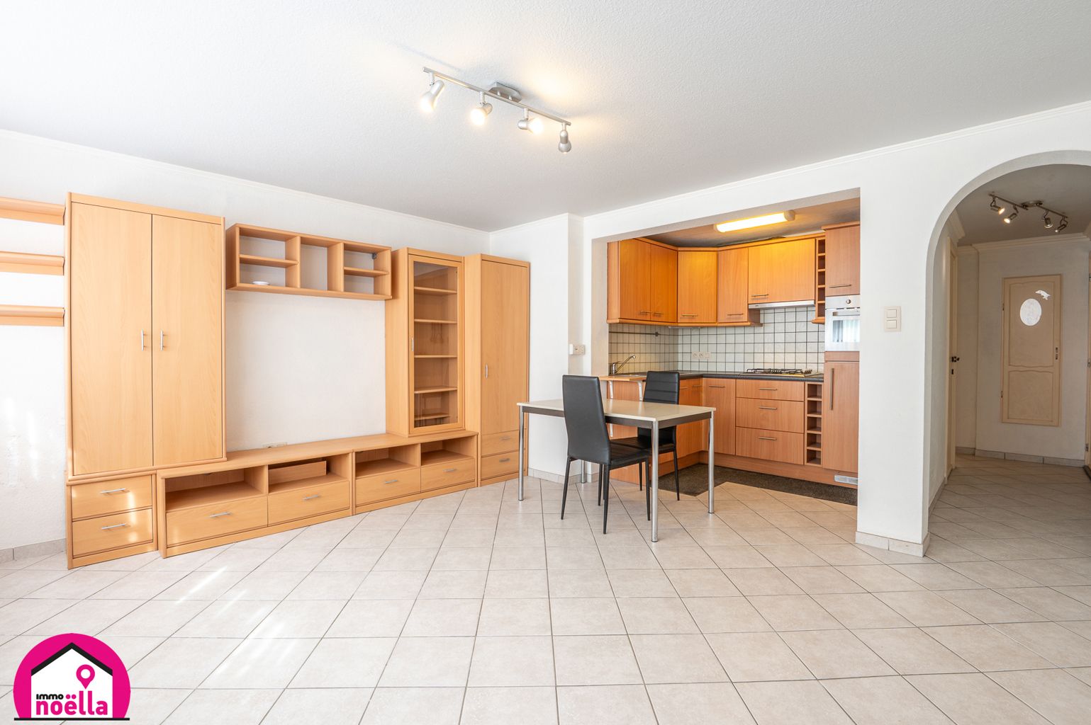 TE KOOP RUIM EENSLAAPKAMER APPARTEMENT TE WESTENDE foto 12