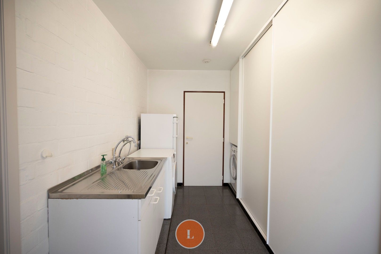 Ruime en rustige gelegen woning op een perceel van 744m² foto 10