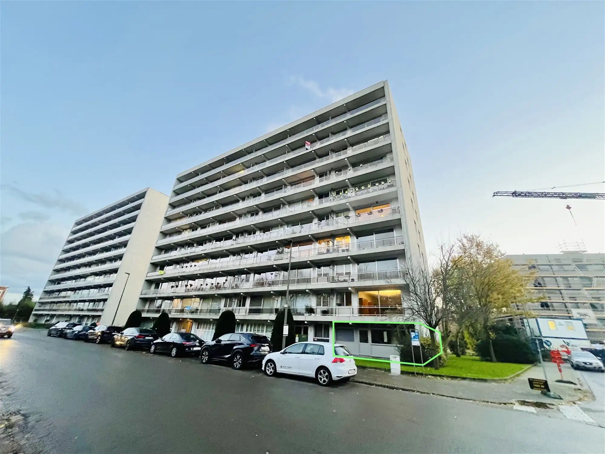 Casco commerciële ruimte + optioneel 2 garages aan meerprijs. foto 3