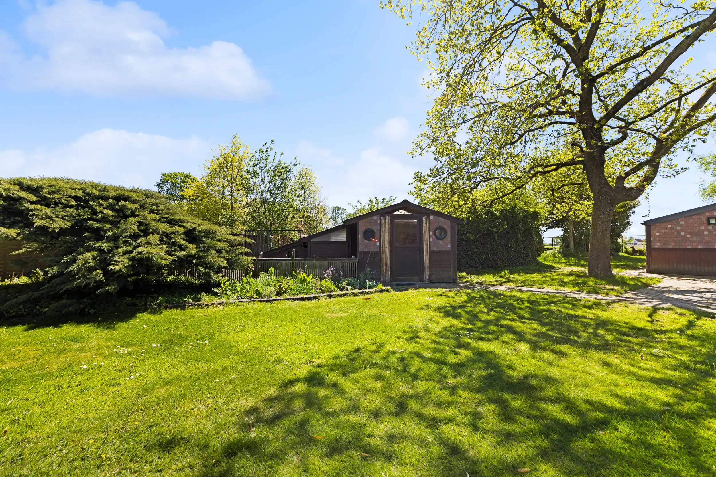 Charmante villa met ruimte op 2.345 m² perceel foto 14