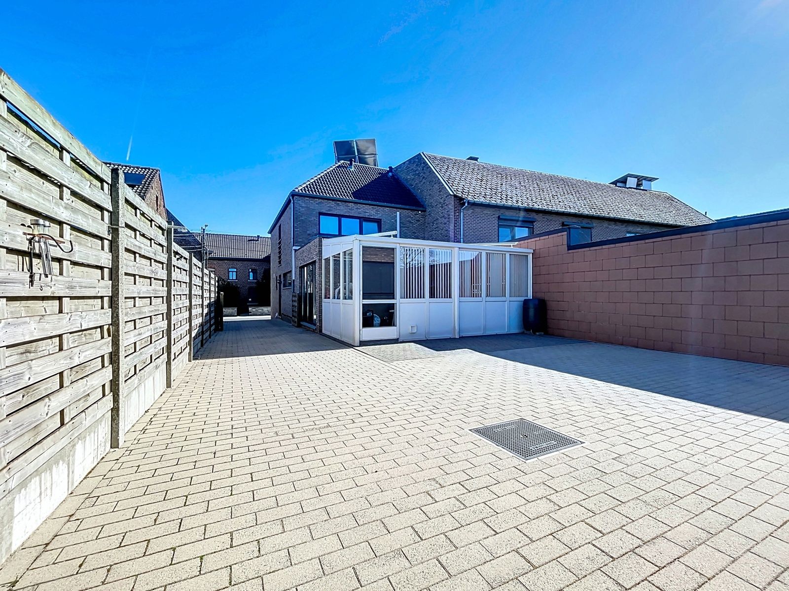 Instapklare, energiezuinige woning met 2 slpks en garage foto 19