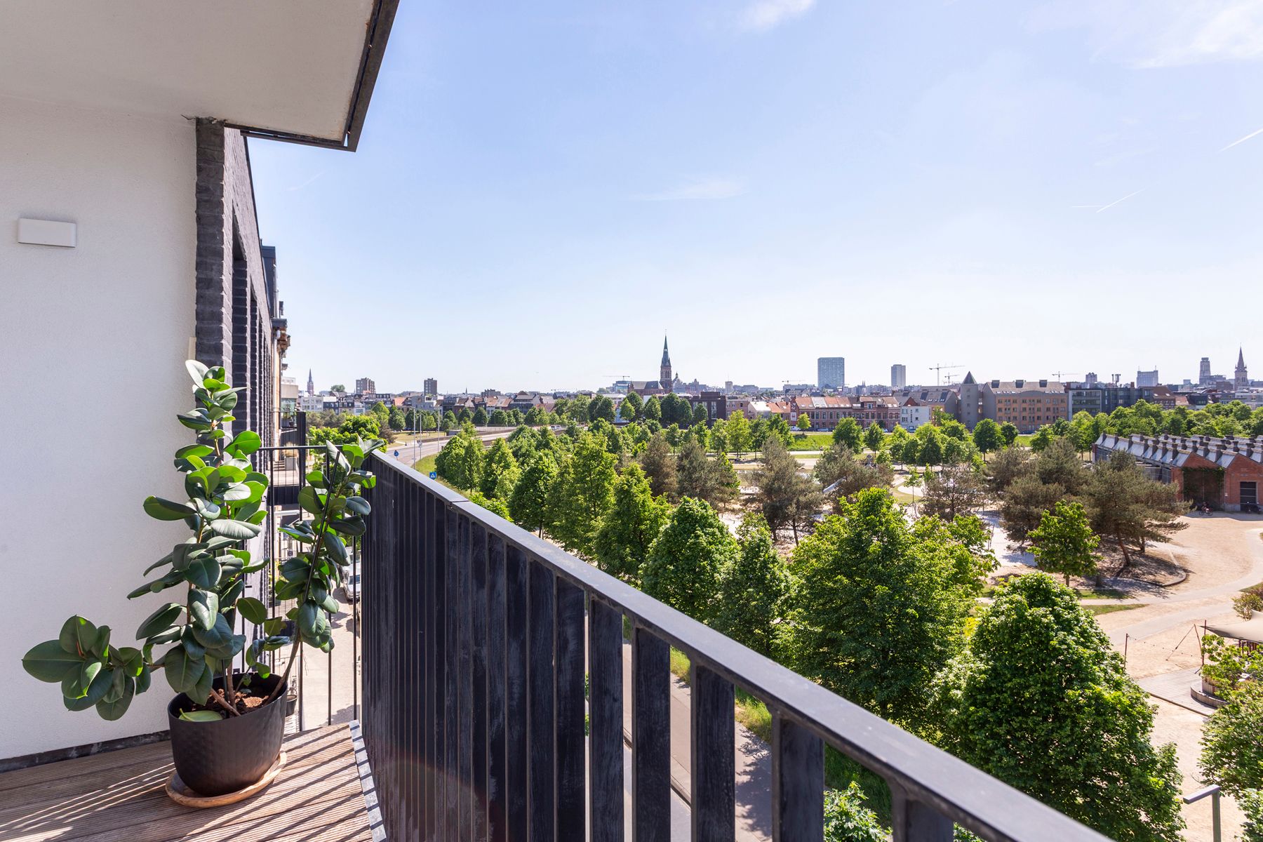 Penthouse met adembenemend parkzicht aan Park Spoor Noord foto 11
