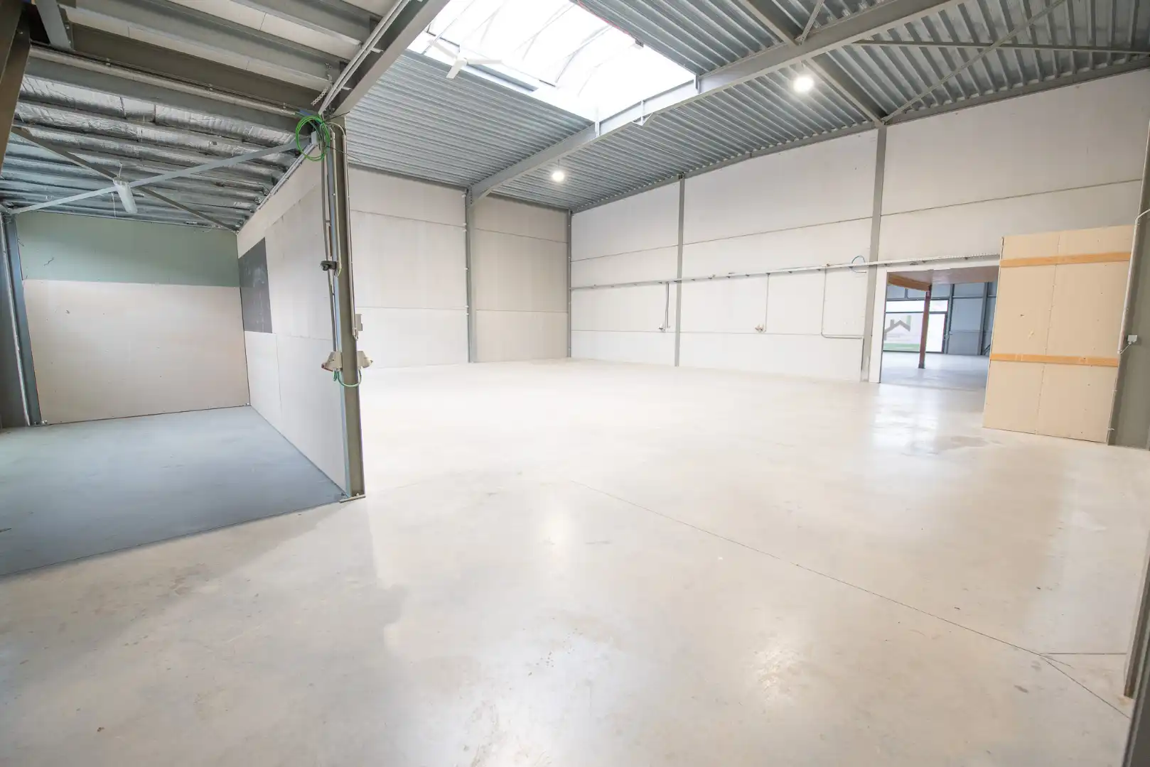 Industriële unit te huur in Wielsbeke foto 10