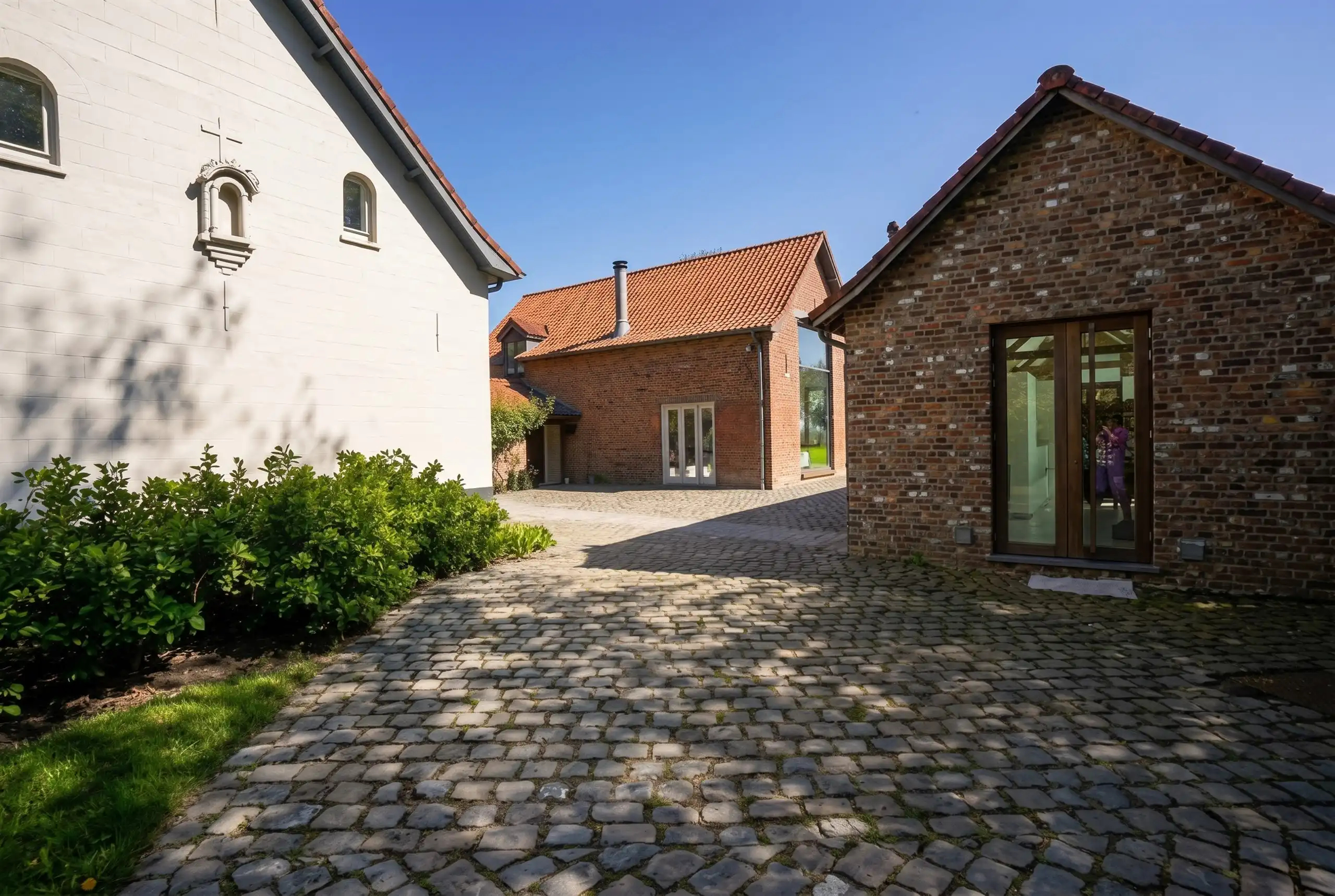 Opmerkelijk, gerestaureerde u- vormige hoeve  op 8.069 m² foto 3