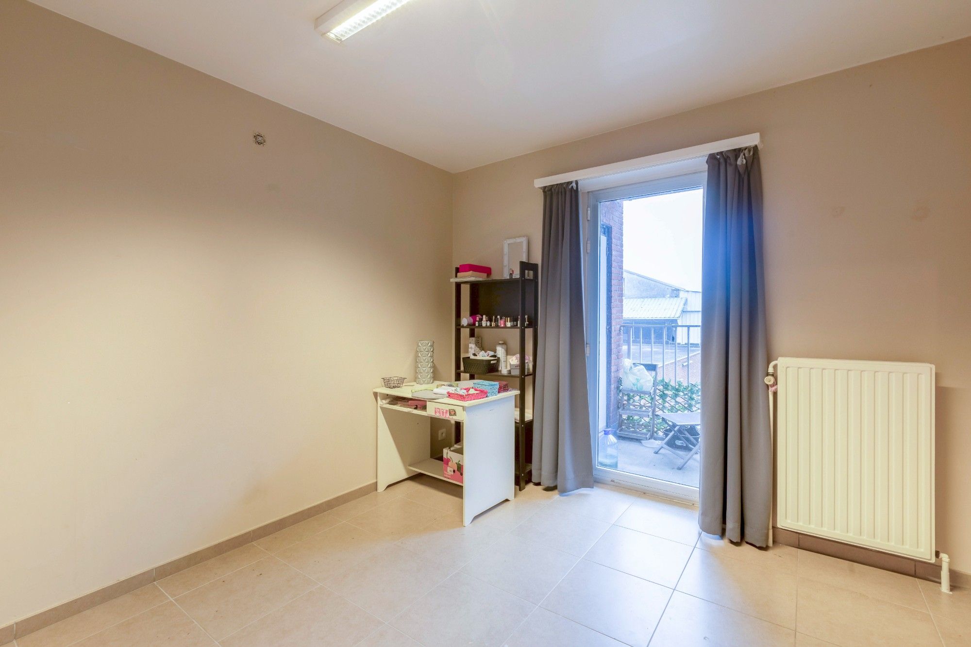 Appartement met 2 slaapkamers, terras én garage op wandelafstand van centrum foto 6