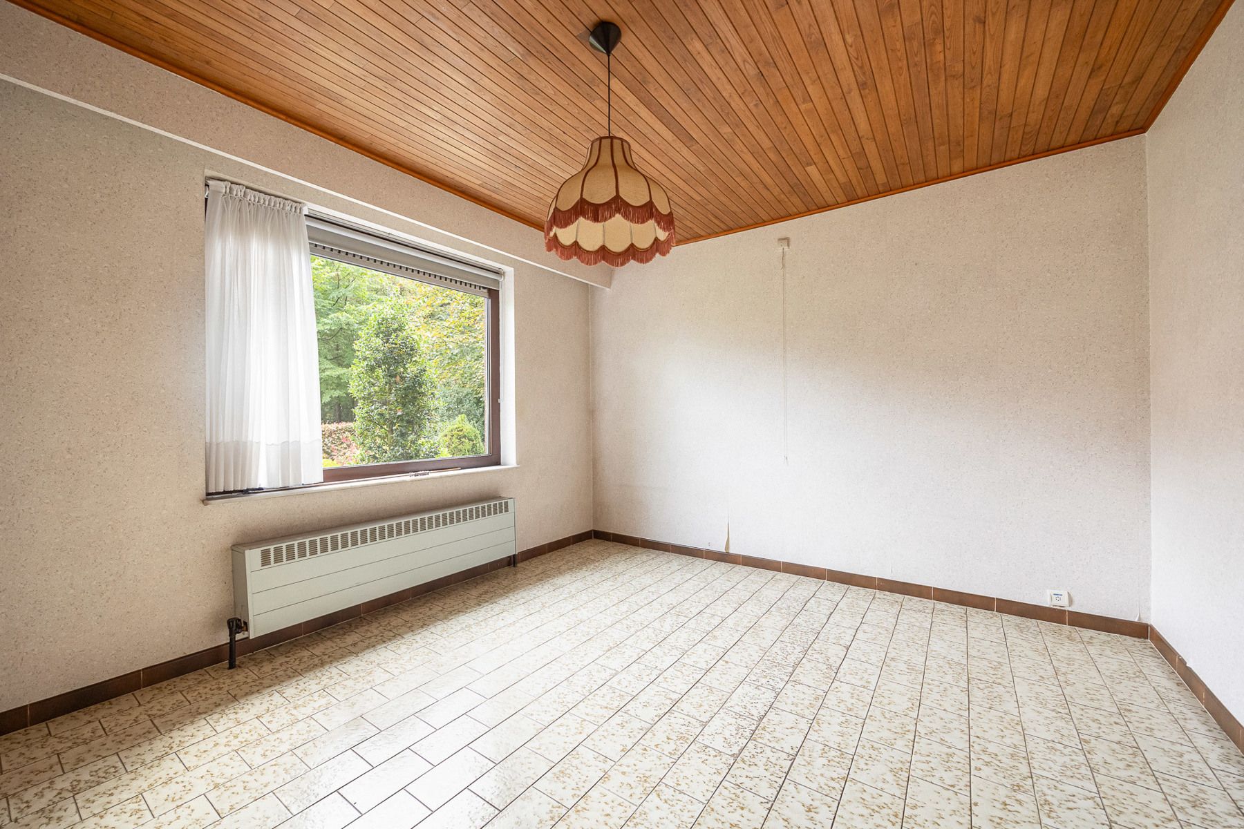 Laagbouwvilla op residentieel perceel van ca. 1.783 m². foto 11