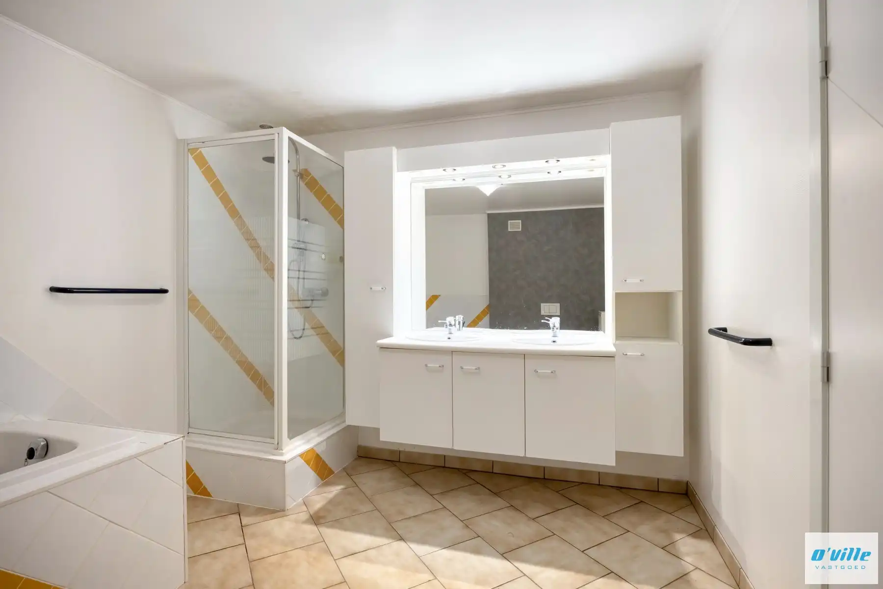 Grote woning met veel uitbreidingsmogelijkheden foto 14