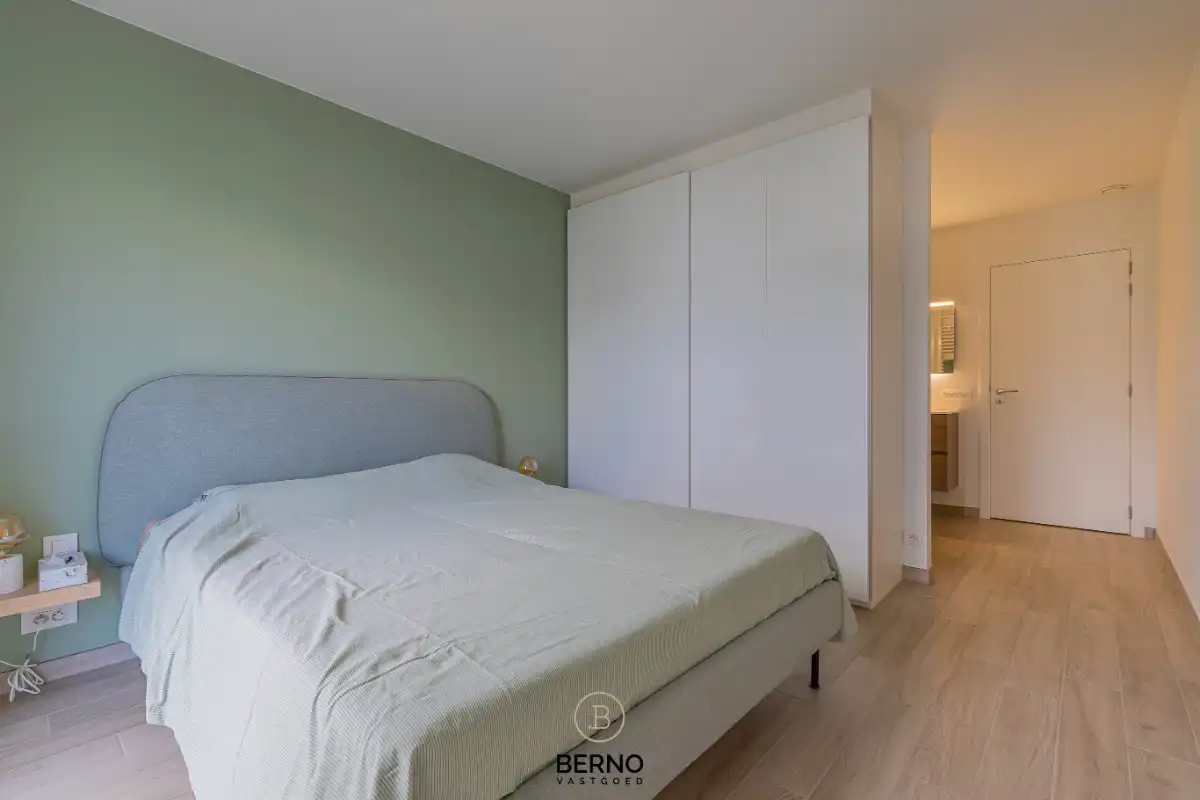 Recente en instapklare woning uit 2021 met ruim terras foto 9