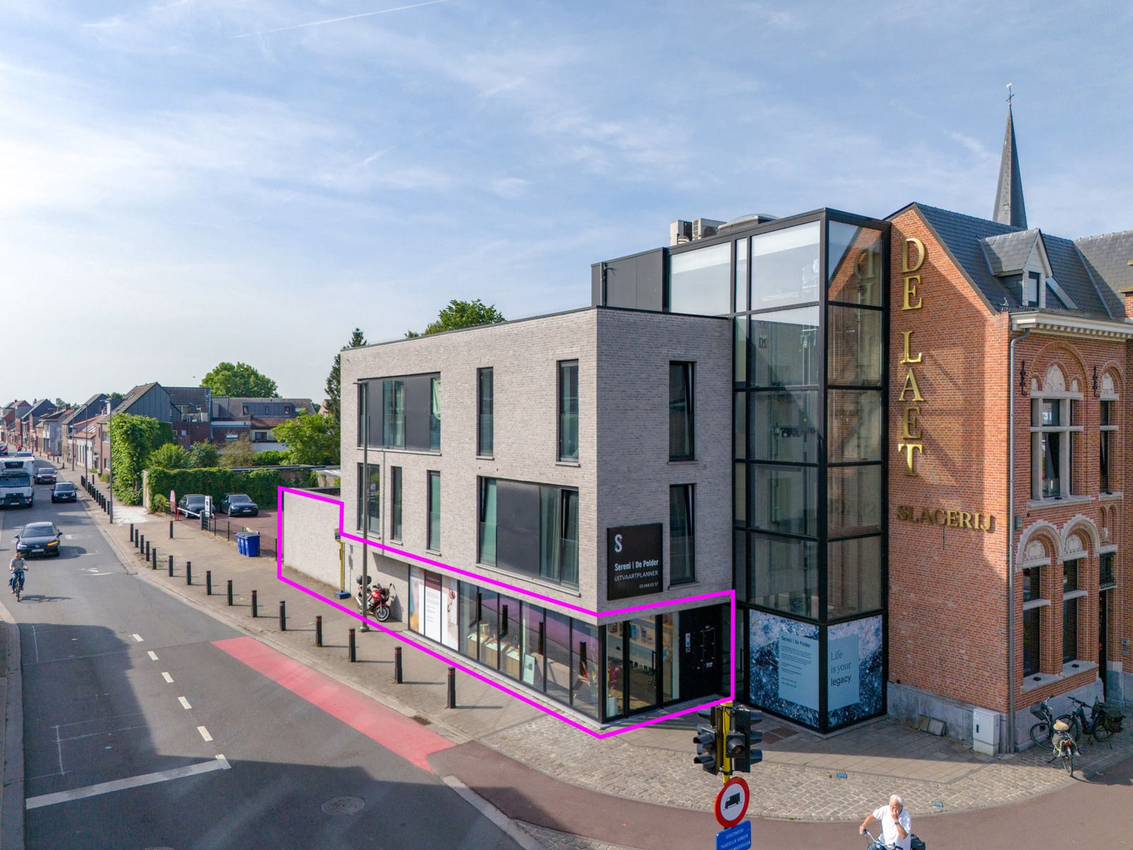 Handelsgelijkvloers (80m²) in het centrum van Stabroek met inpandige garage!  foto 12