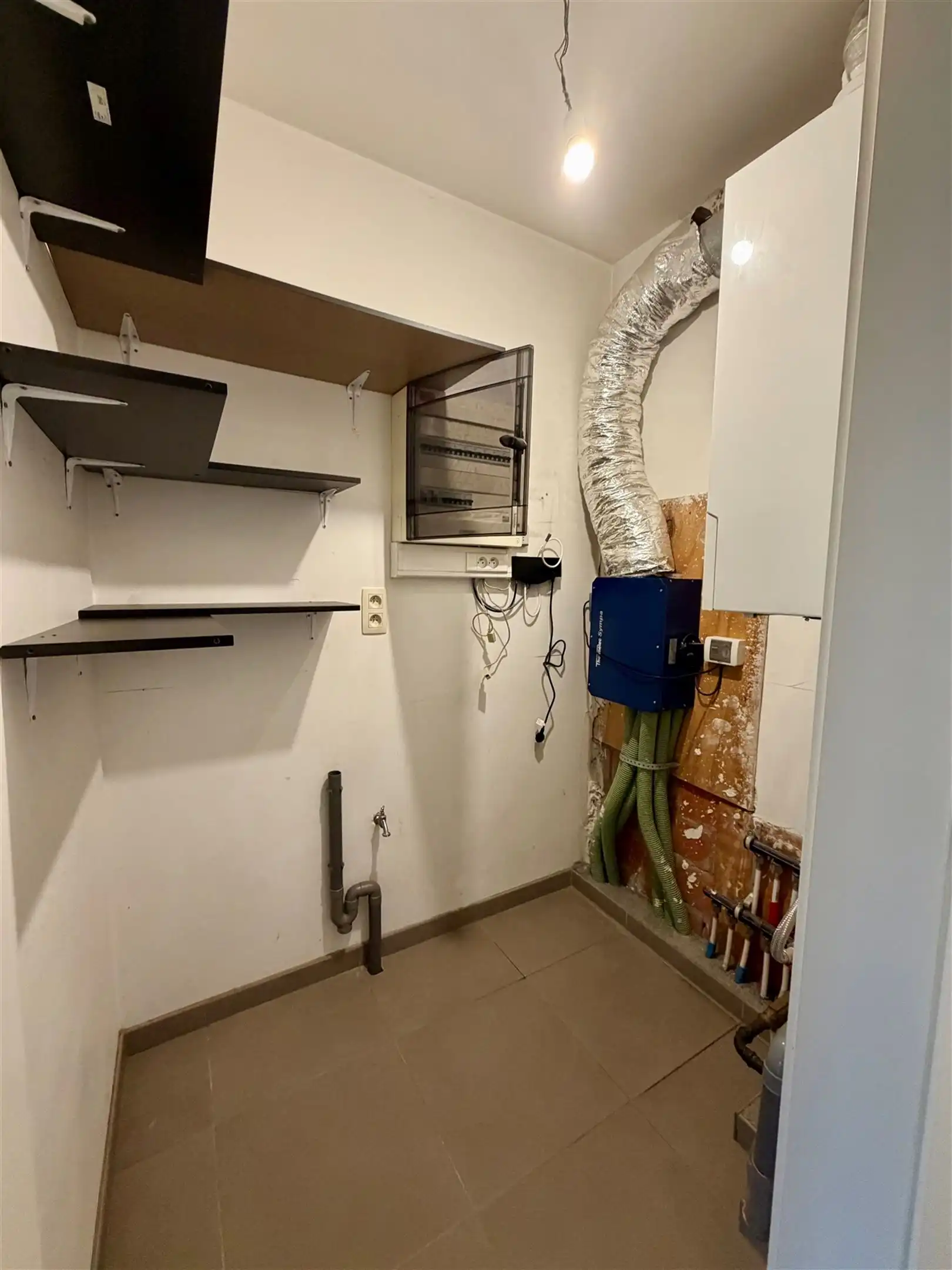 Aan de stadsrand, lichtrijk appartement met garage foto 6