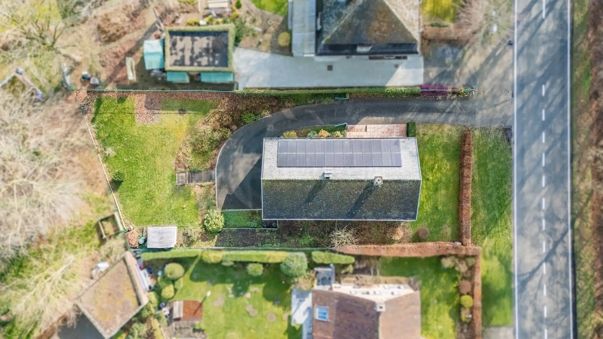 Bungalow met 4 slks, tuin en dubbele garage foto 24