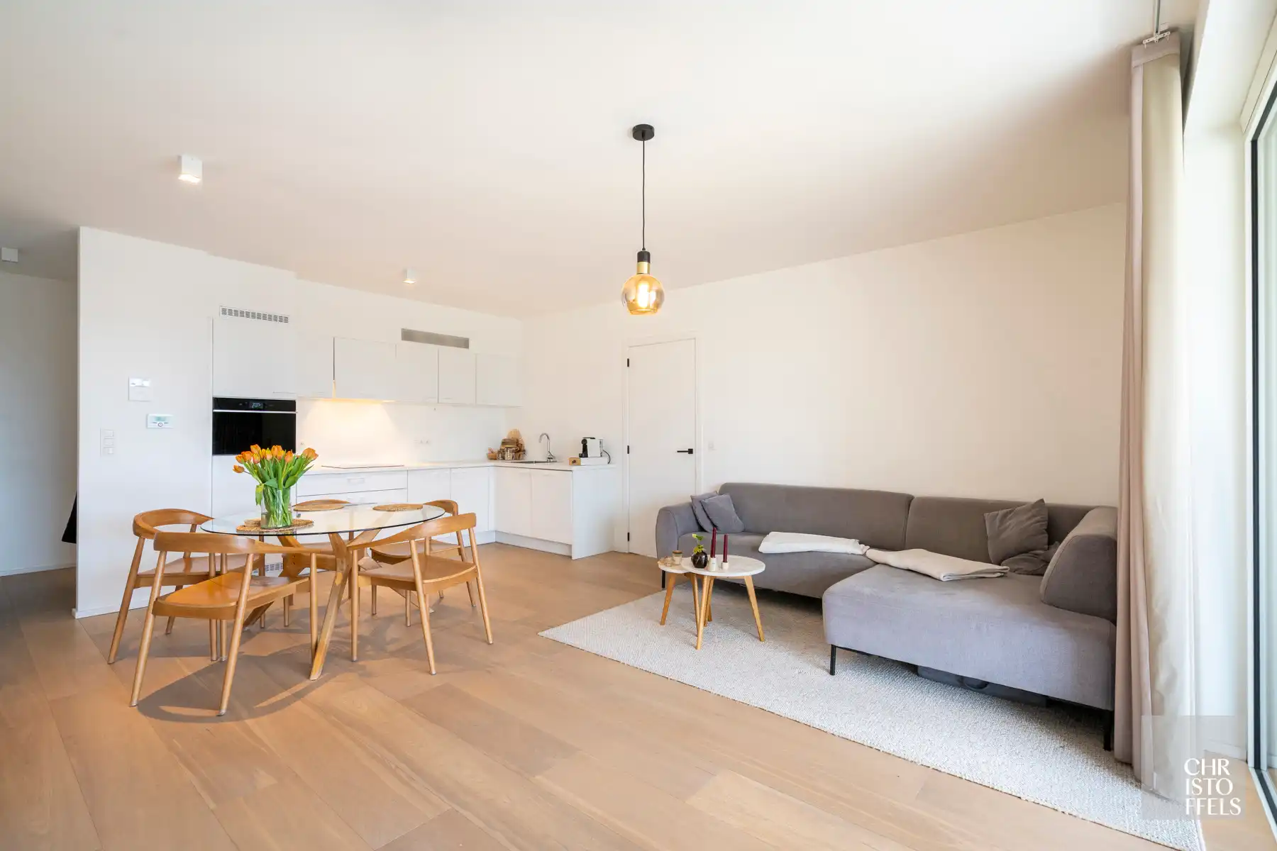 Modern en energiezuinig 2-slaapkamerappartement te Lanaken! foto 4