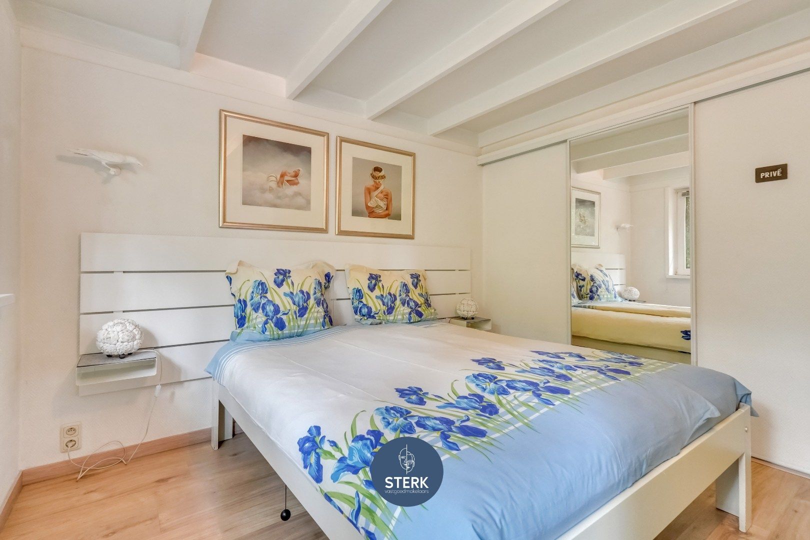 RECENT OPGEKNAPTE VAKANTIEWONING MET PRACHTIG GROEN UITZICHT !  foto 12