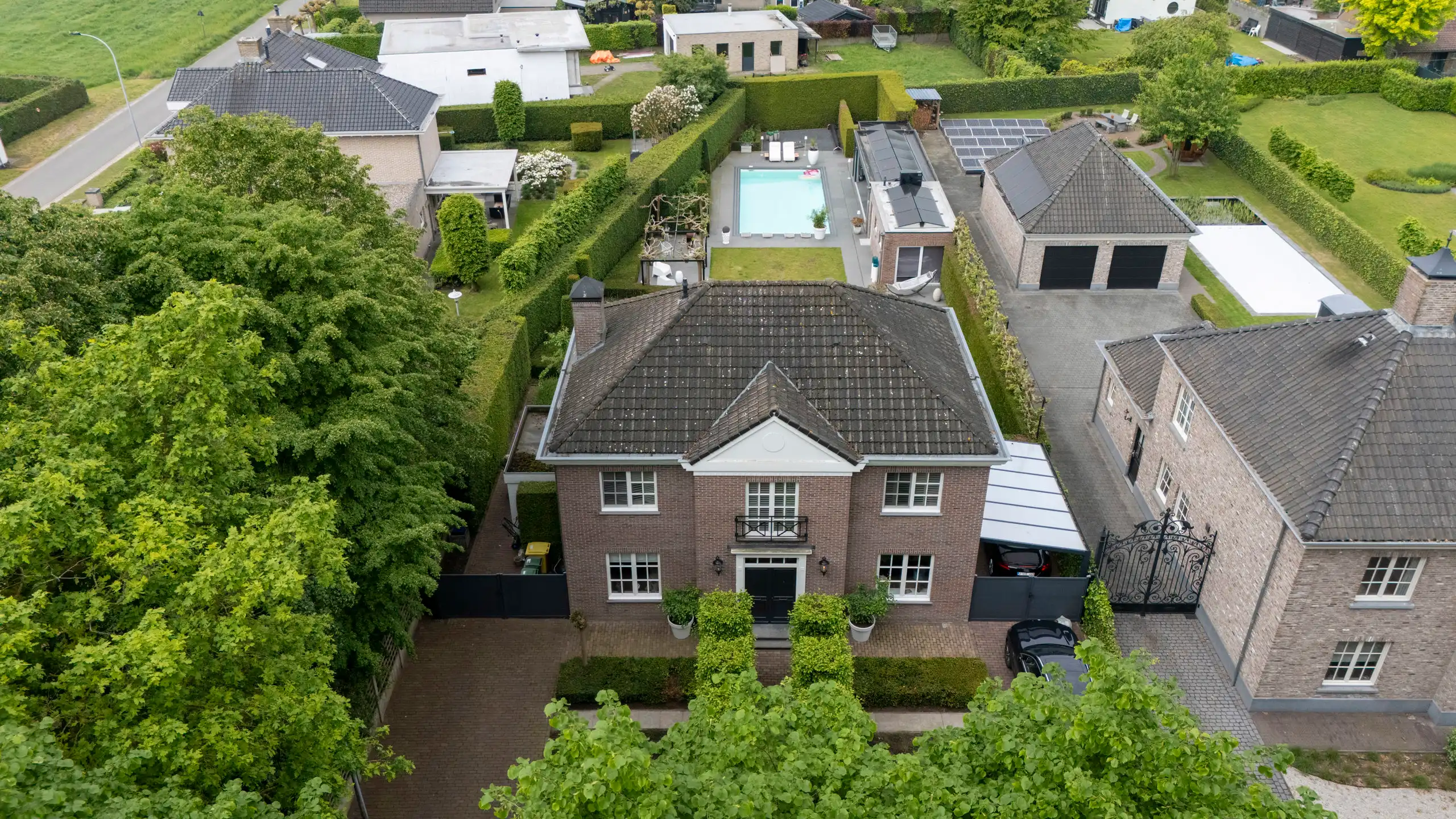 Energiezuinige villa met zwembad, poolhouse & gastenverblijf foto 36