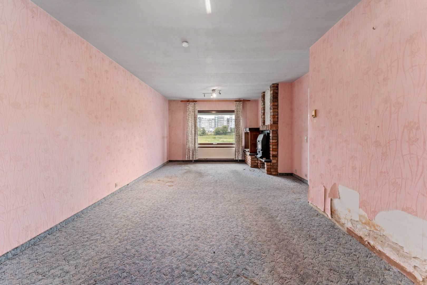 Te renoveren woning nabij zee en strand foto 9