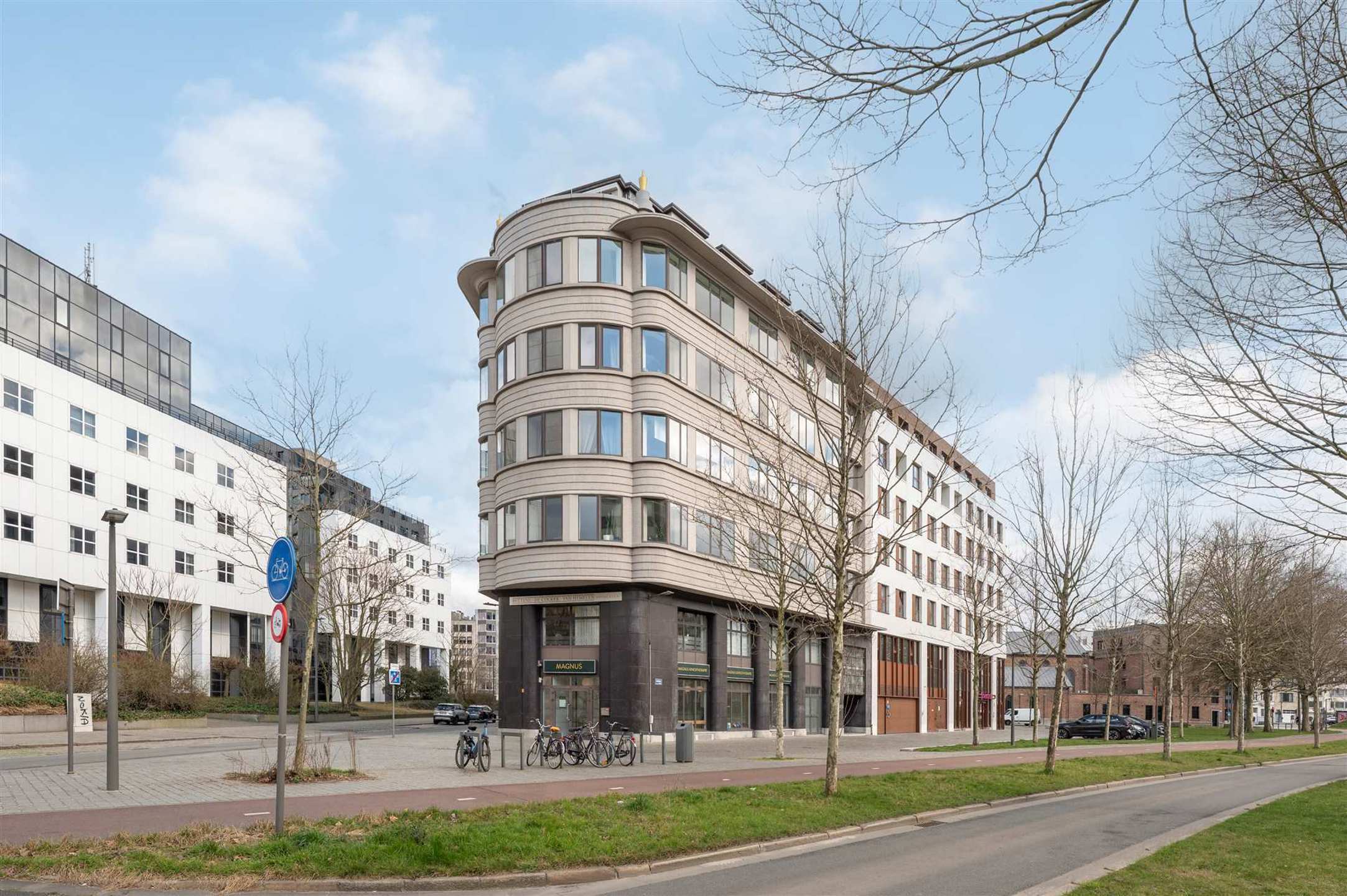 Indrukwekkend luxueus appartement met 2 slaapkamers in Antwerpen foto 35