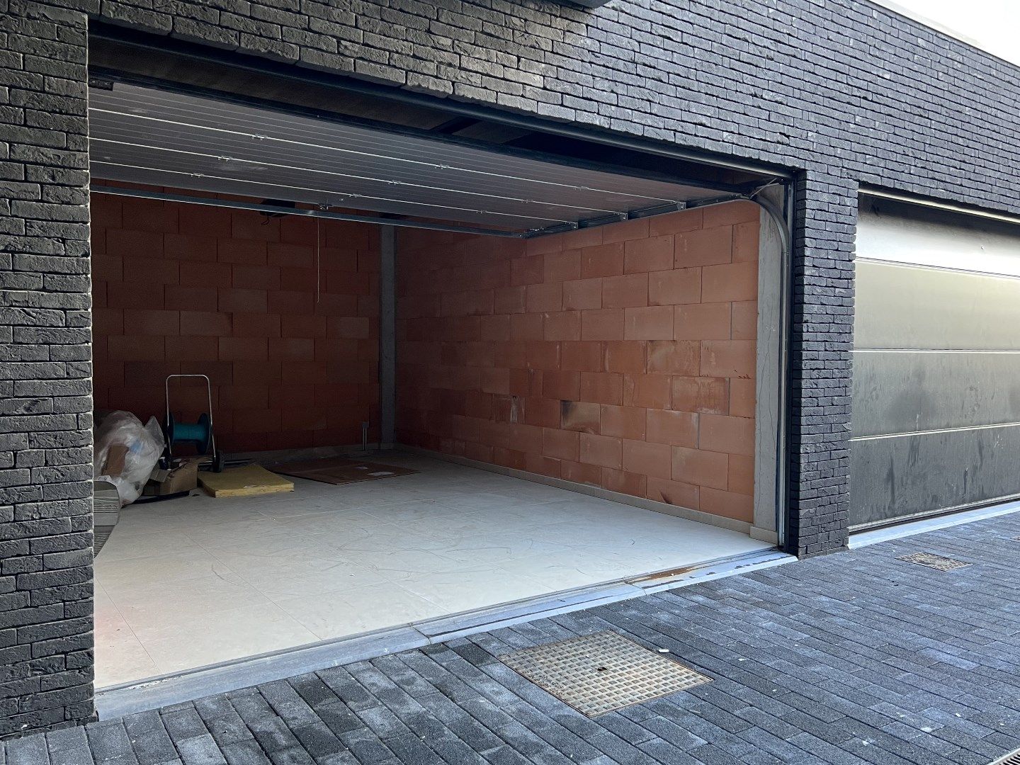 Handelsruimte met garage (20m²) - topligging Groenlaan! foto 6