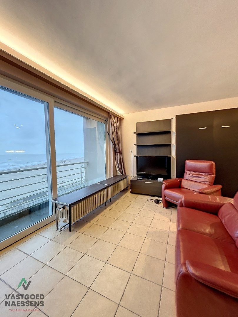Instapklare studio met terras en zicht op zee  foto 3