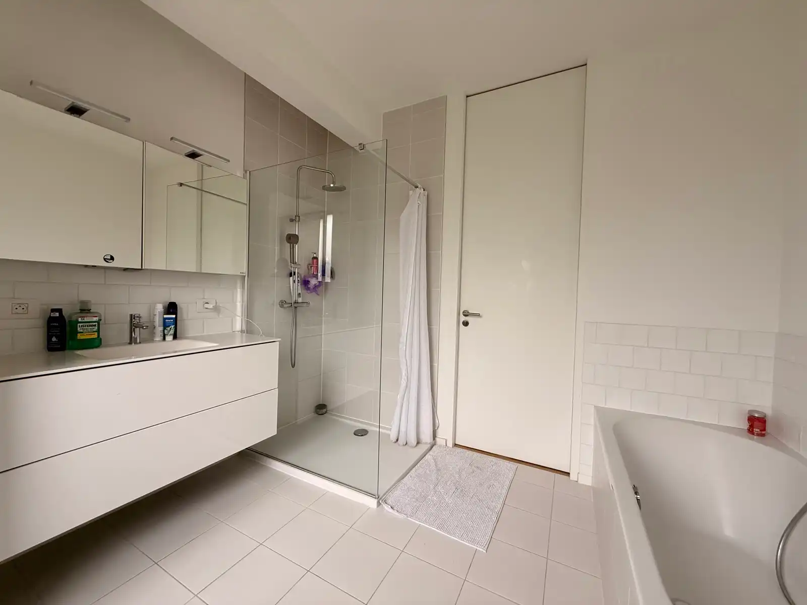 Zeer knap appartement op topligging foto 9