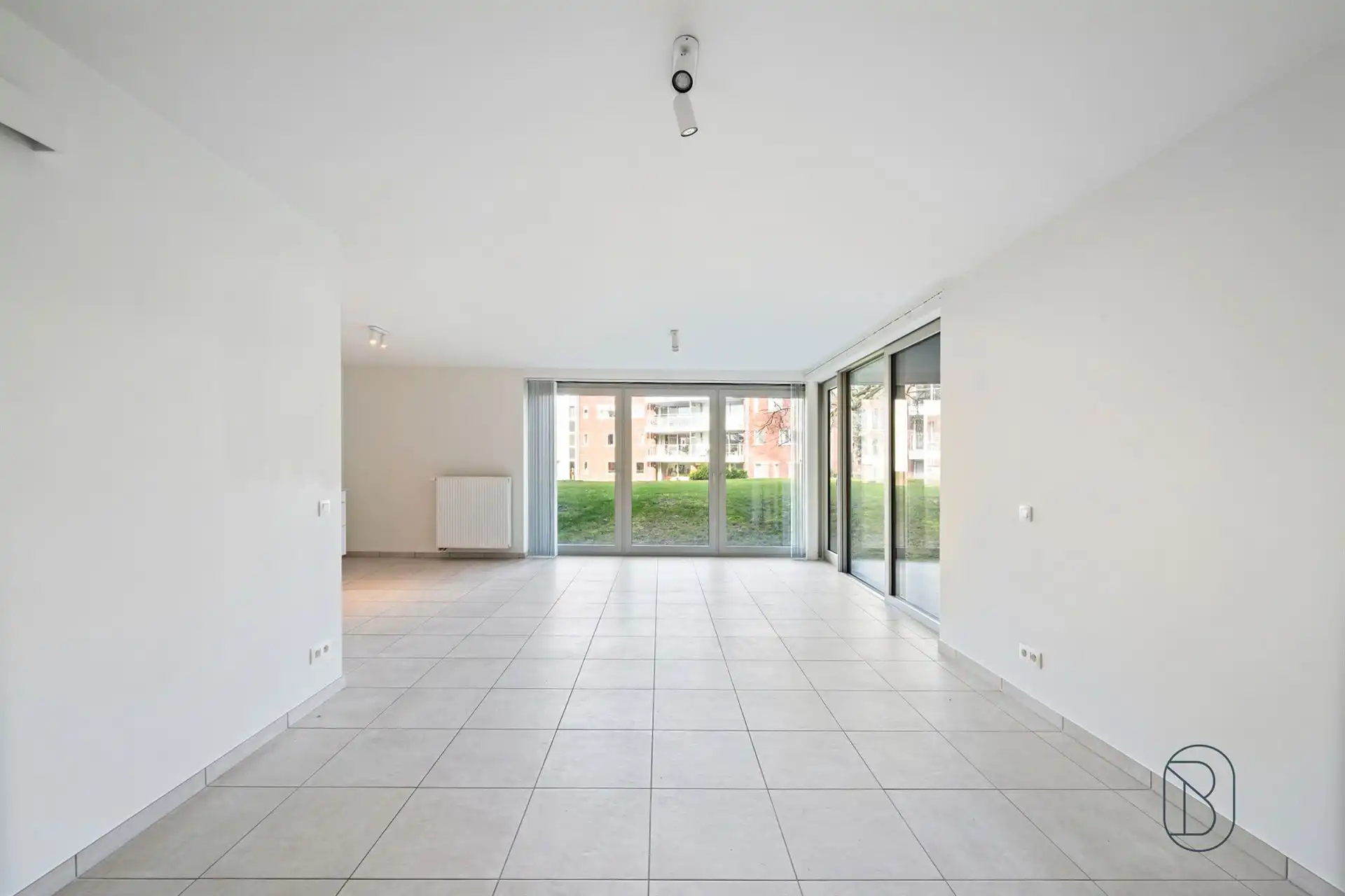 Topgelegen in het centrum: kwalitatief appartement met zicht foto 2