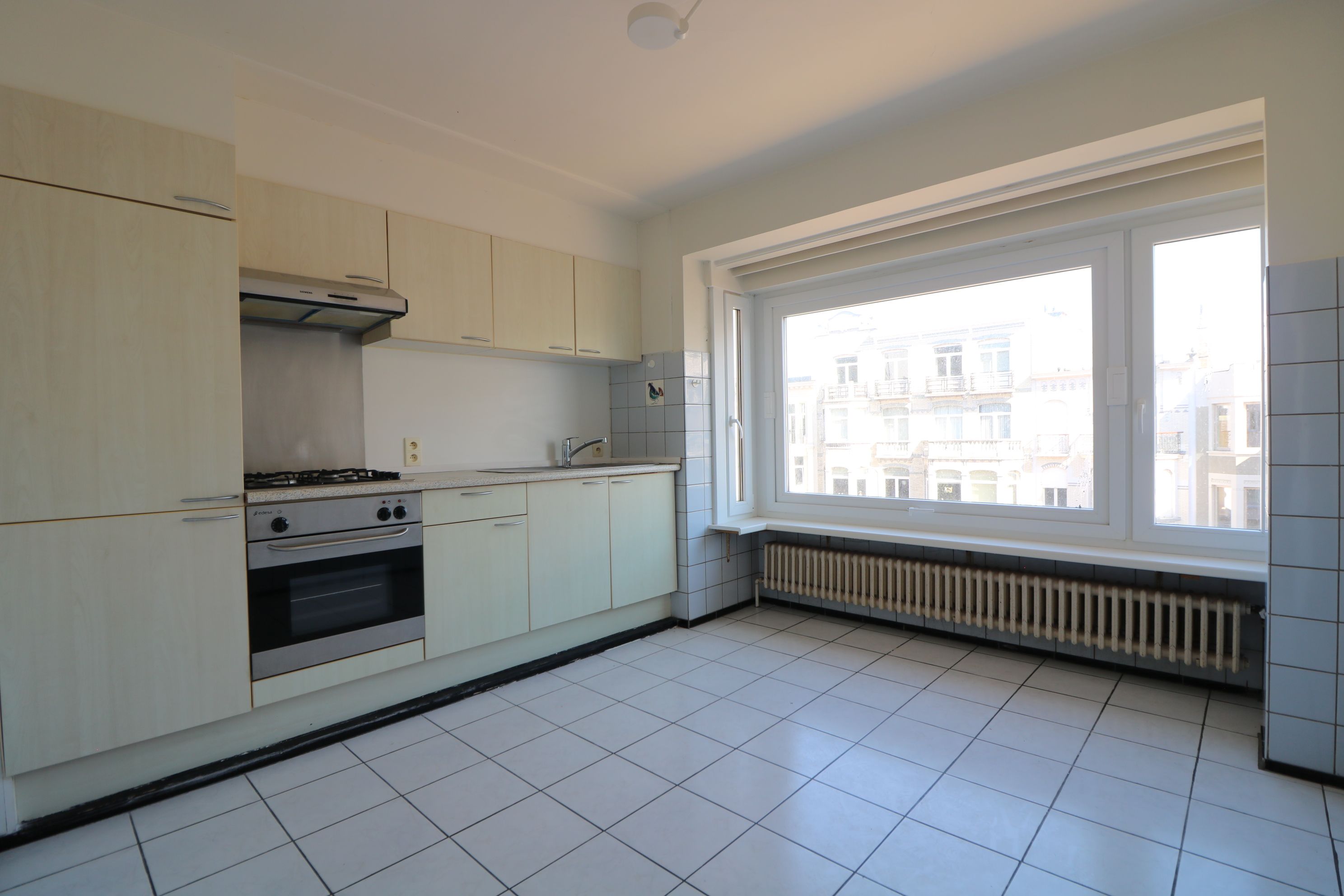 Ruim 2-slaapkamerappartement, op wandelafstand van het centrum.  foto 3