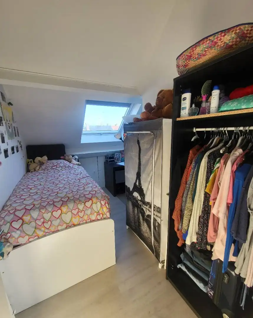 Ruime halfopen bel-etage woning met 4 slaapkamers en garage foto 21