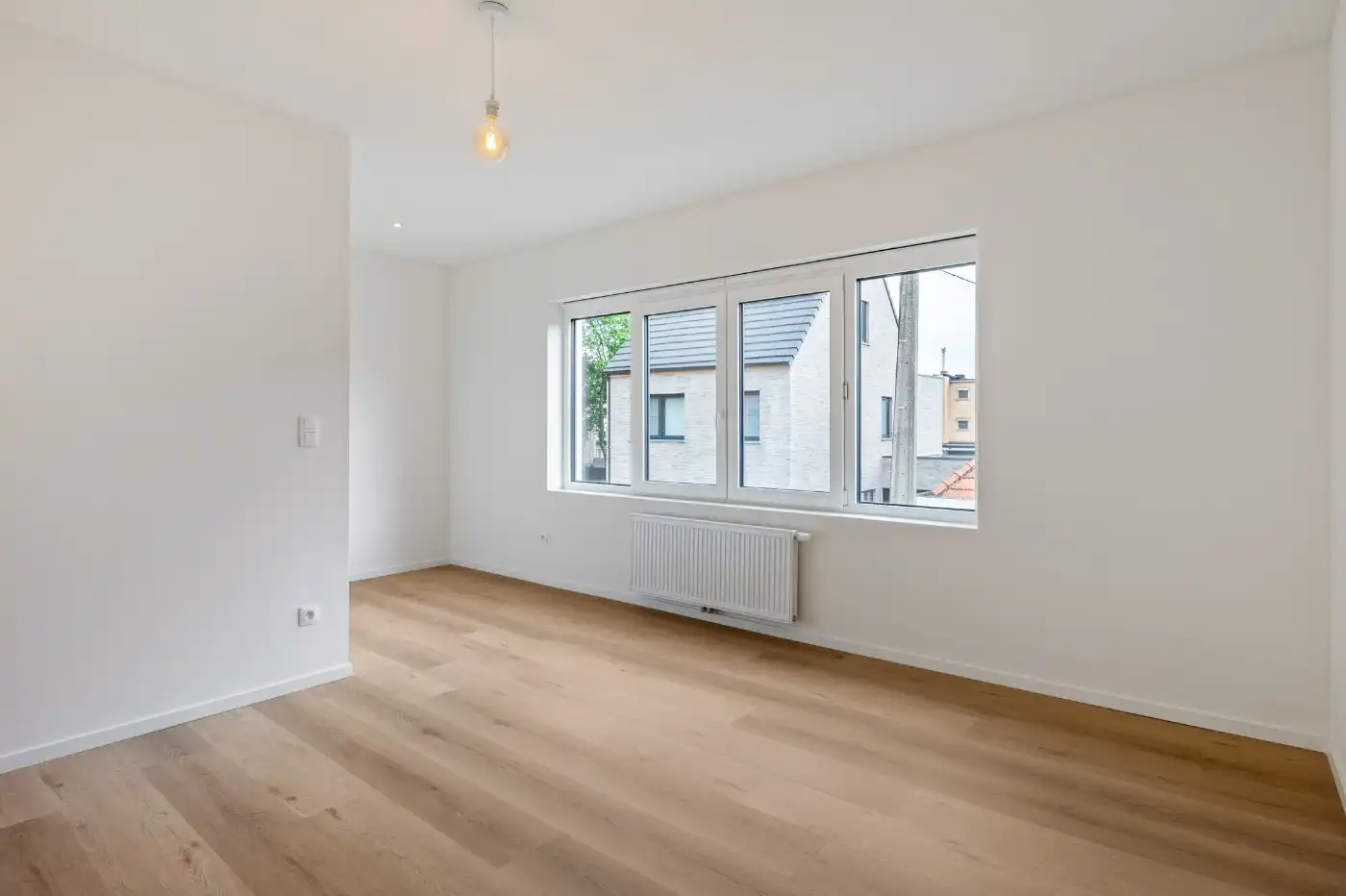 Volledig gerenoveerde, instapklare woning met 3 slpk. en grote tuin foto 14