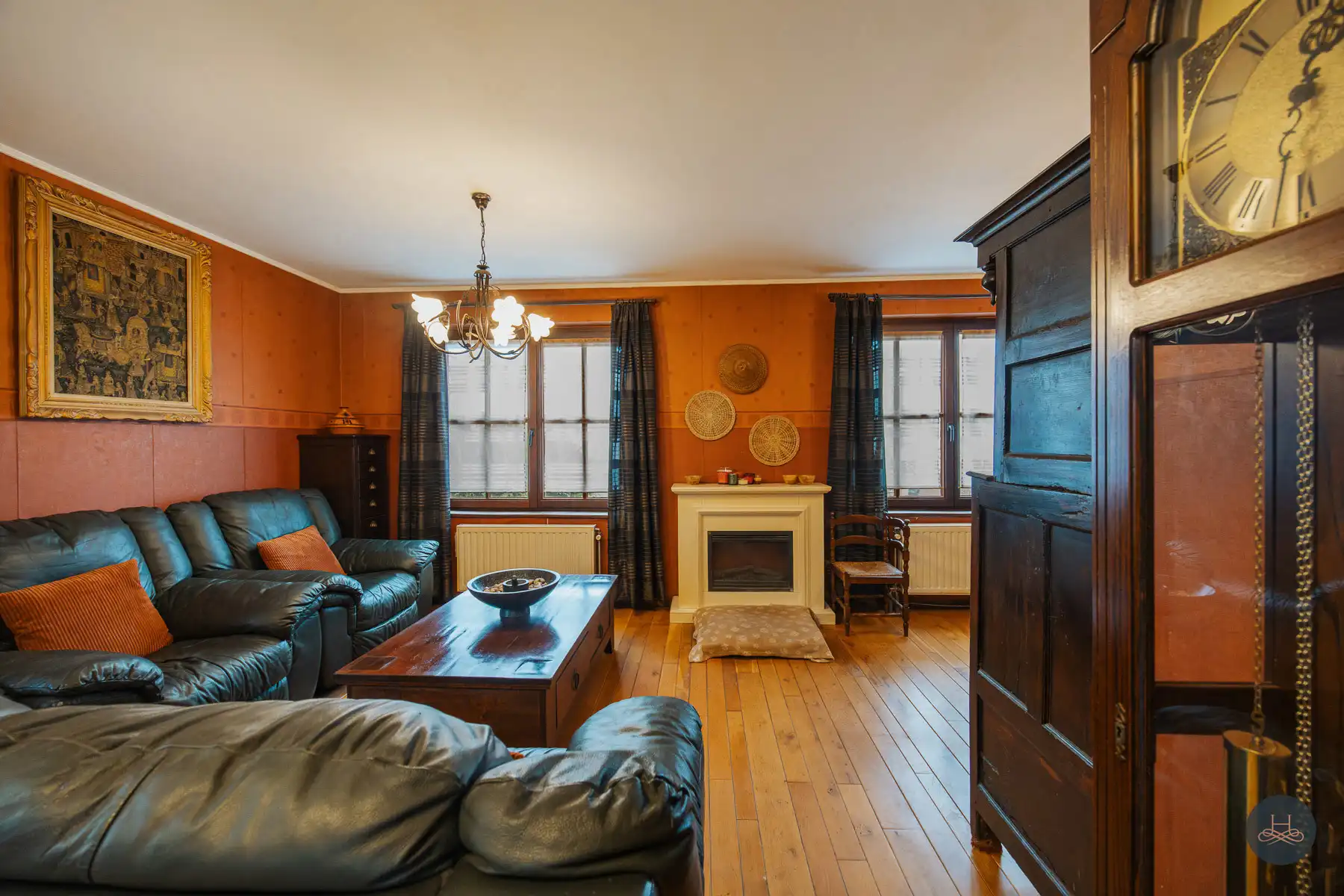 Warme, halfopen energiezuinige woning met dubbele garage foto 10