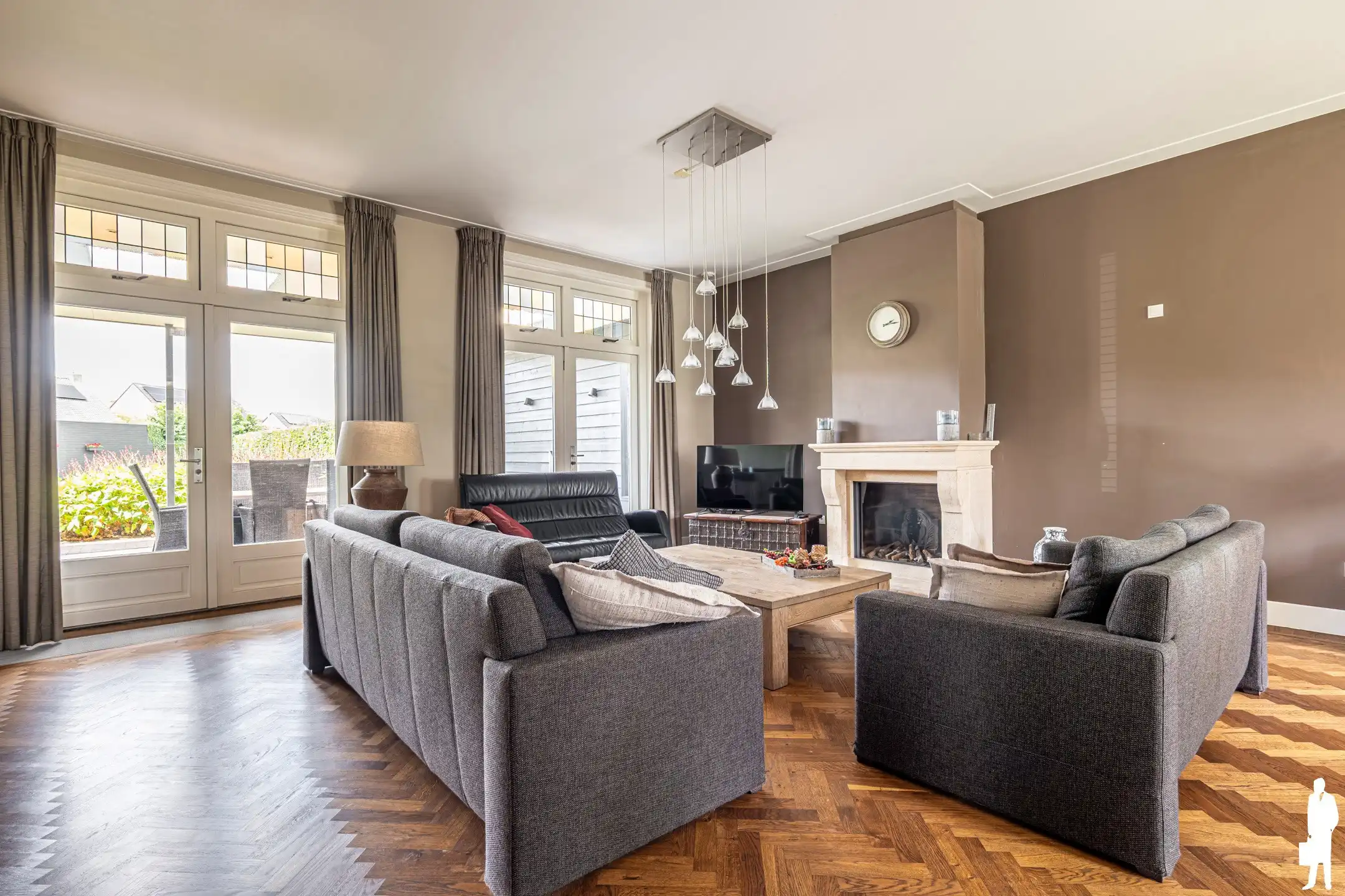 Villa met 6 slpk. 2 badk. en garage op 900m² nabij NL grens. foto 6
