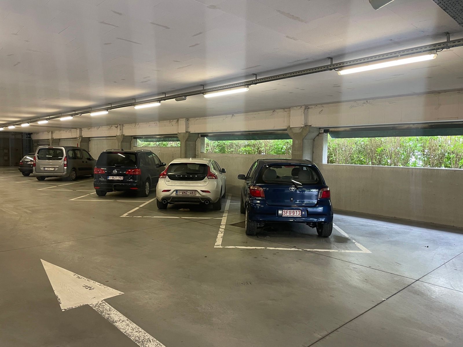 Te huur: winkelruimtes van ca. 800 en 650 m²  foto 16