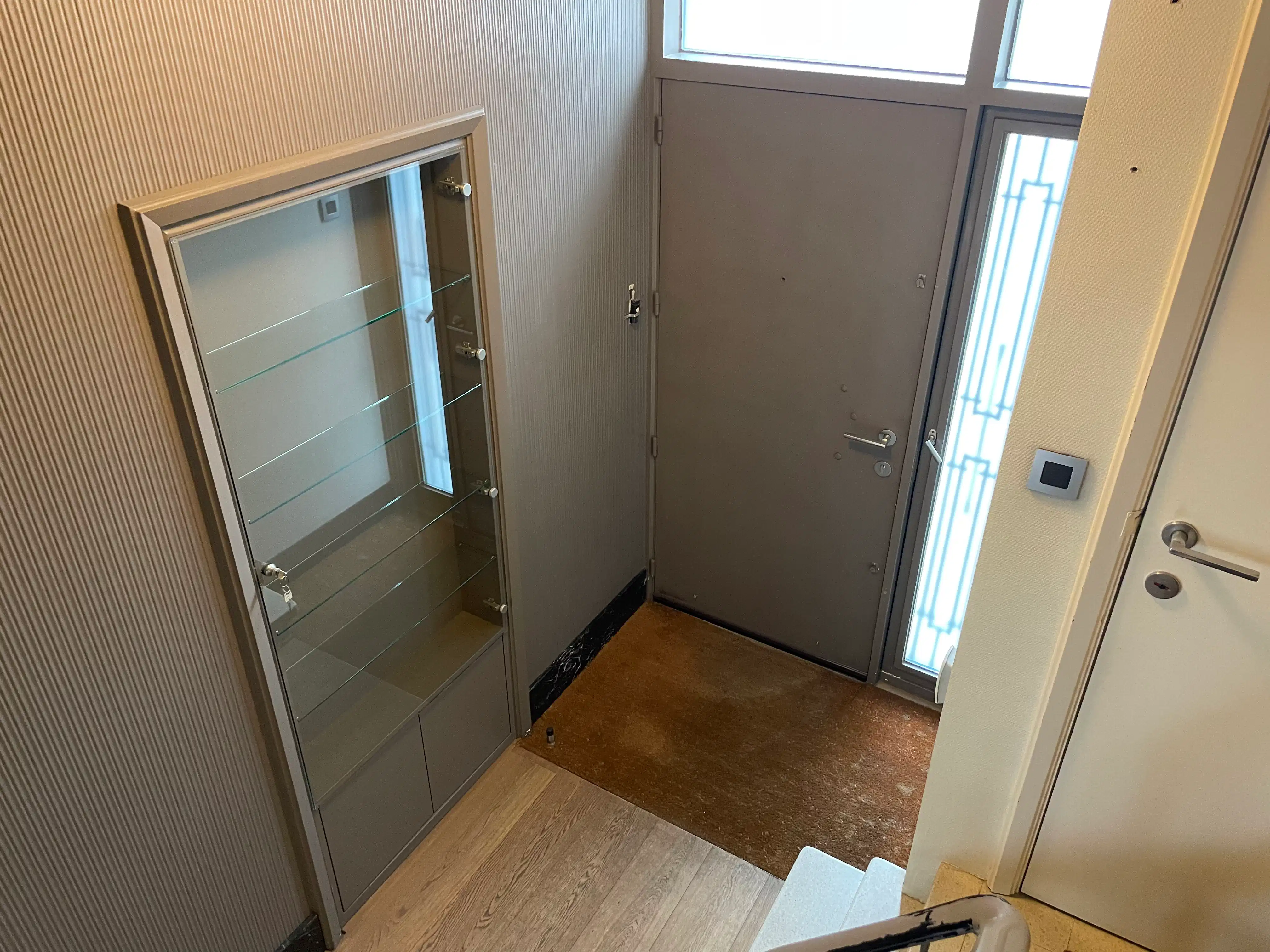 Ruime vier-slaapkamer BURGERWONING + garage & groot terras foto 8