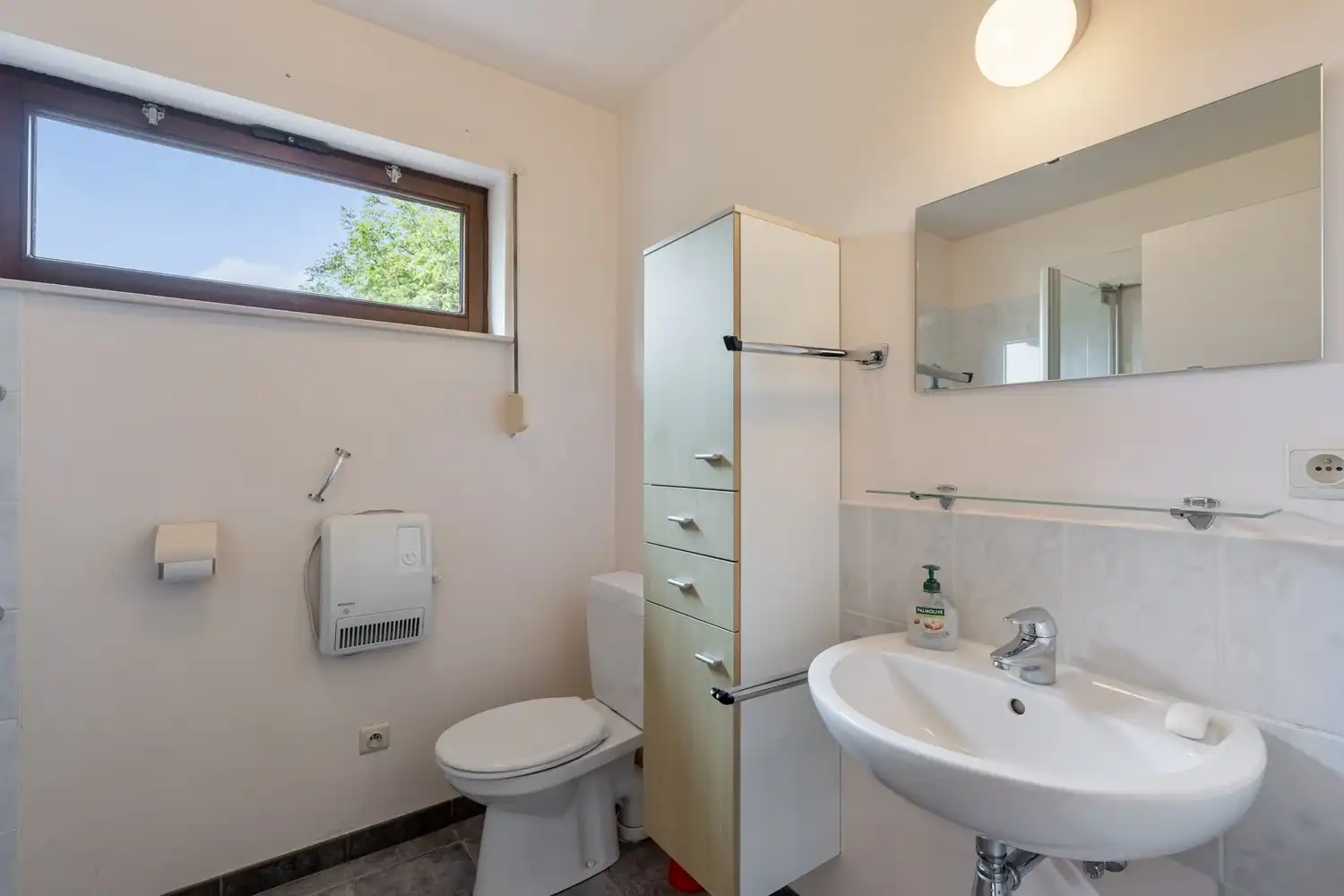 Goed en rustig gelegen woning met 2 slaapkamers, een garage en een tuin te Kessel-Lo! foto 14