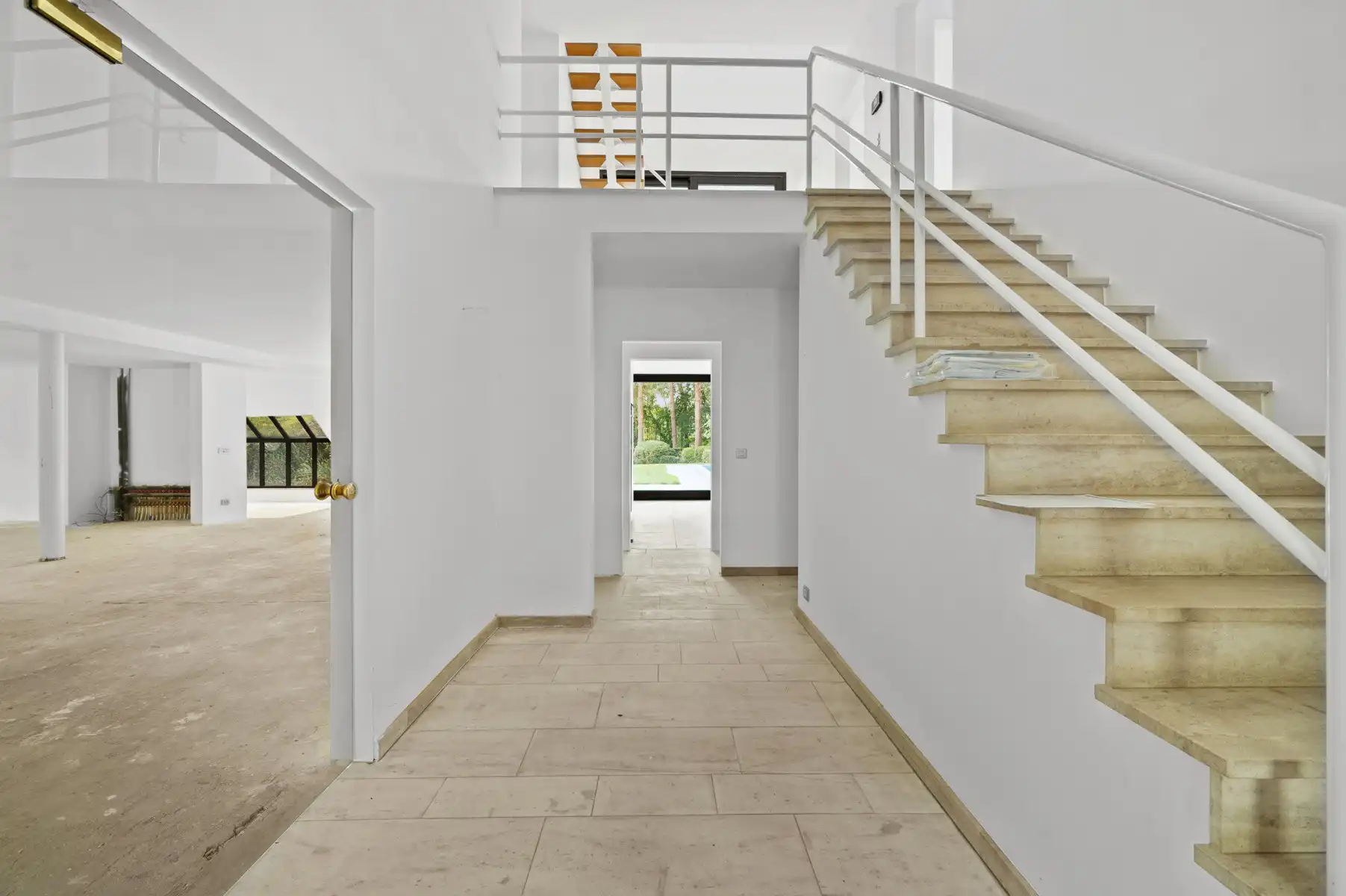 Casco gerenoveerde villa te RIJMENAM foto 4