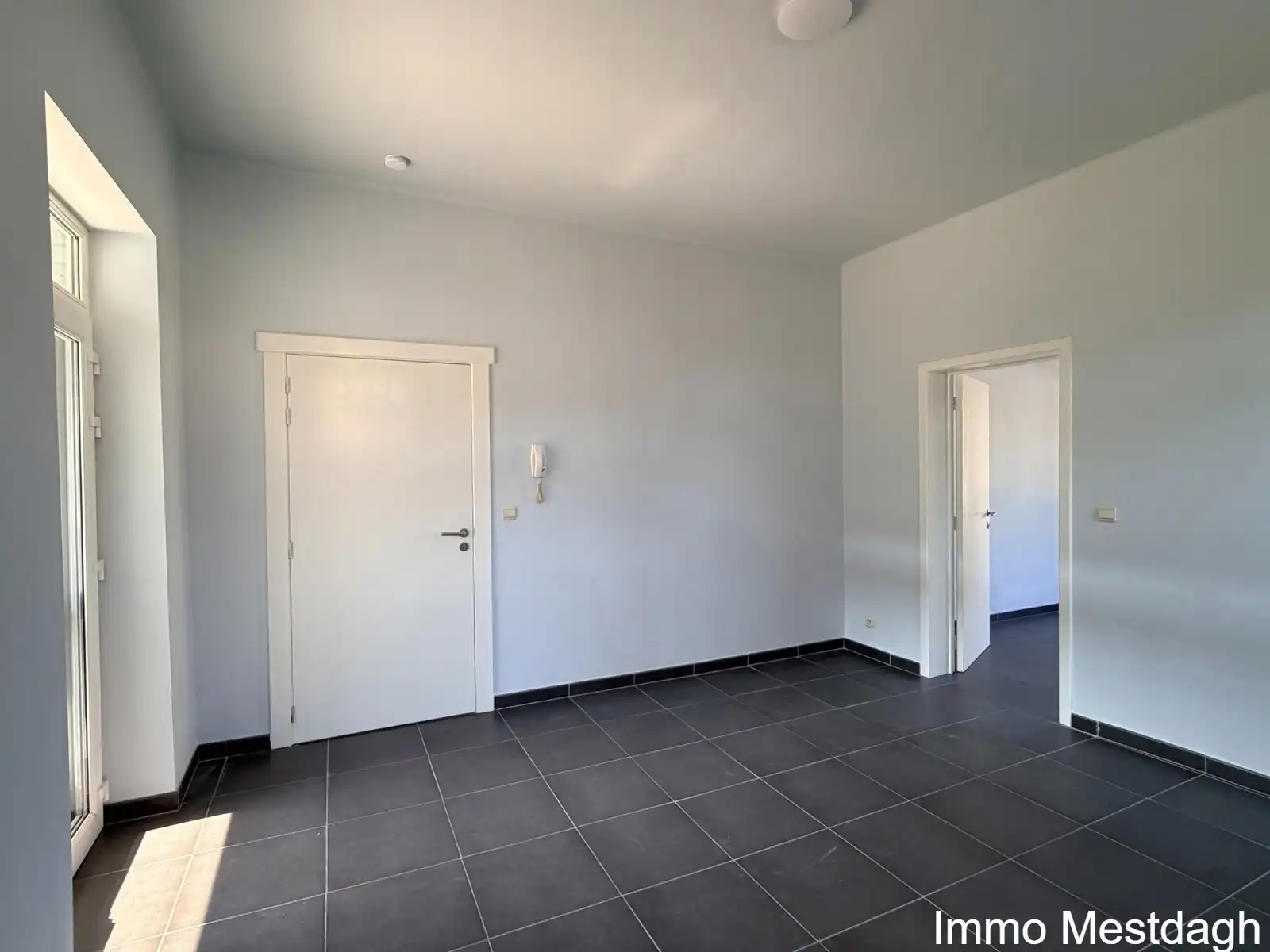Prachtig gerenoveerd gelijkvloers appartement met terras en tuin in centrum Rummen foto 15