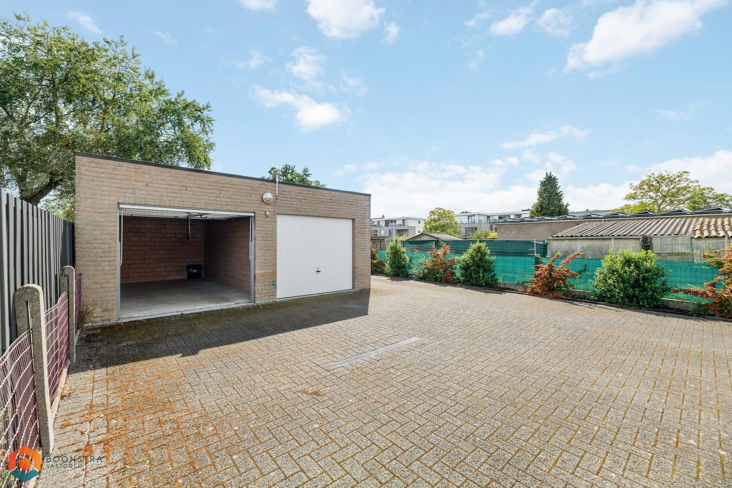 Appartement met 2 slpkrs en garage te centrum Putte foto 11