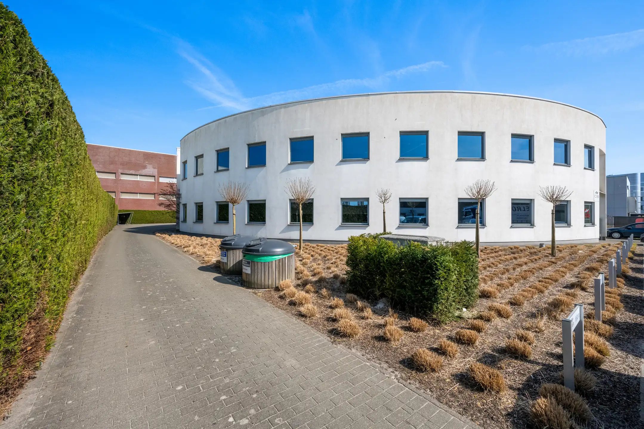 Instapklaar kantorencomplex op toplocatie ten zuiden van Gent foto 2